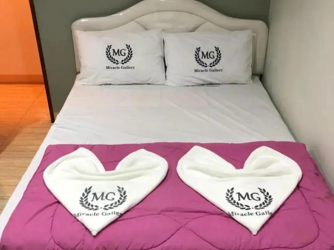 Bed in Miracle Gallery Hotel Bed in Miracle Gallery Hotel