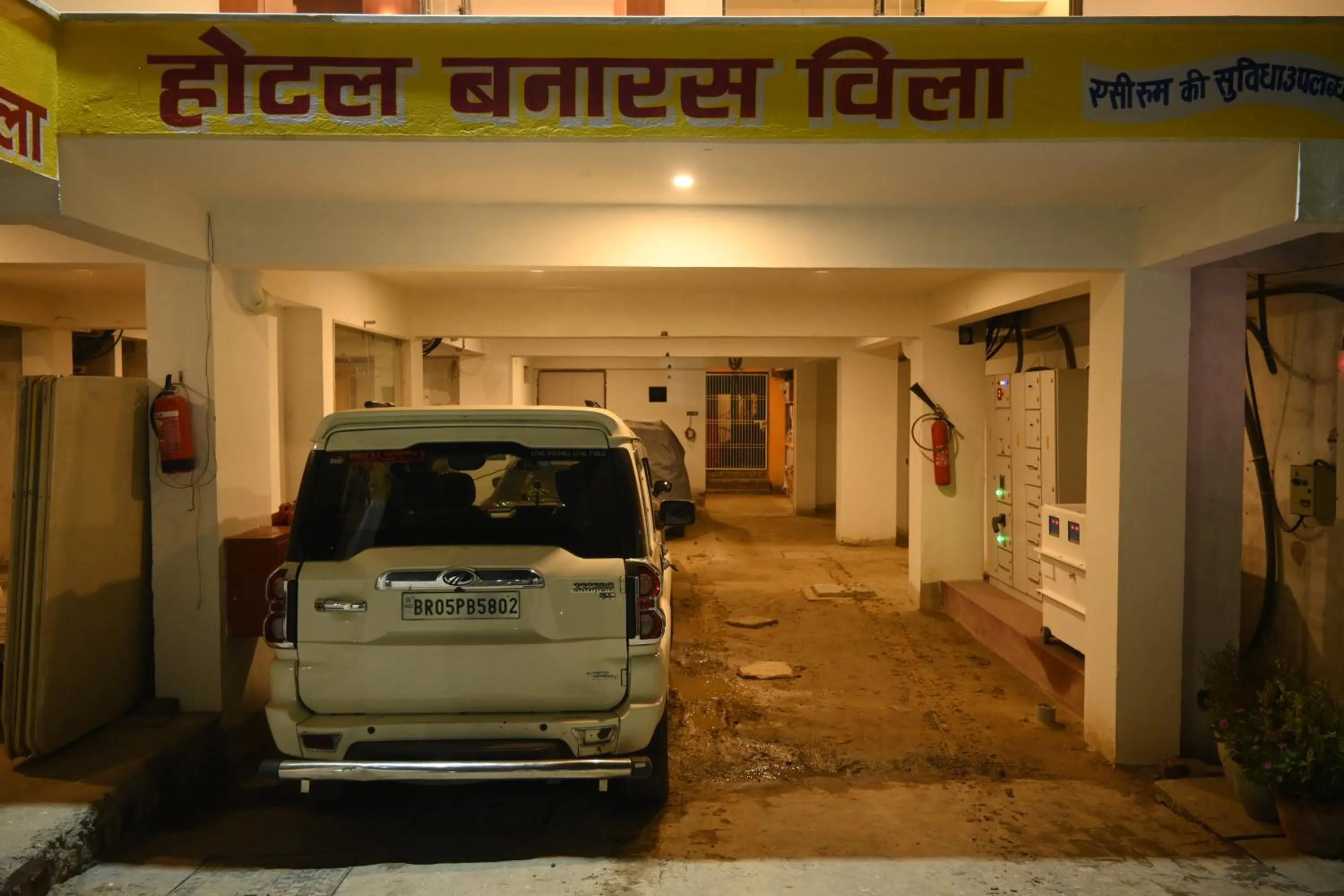 Parking in Hotel Banaras Villa