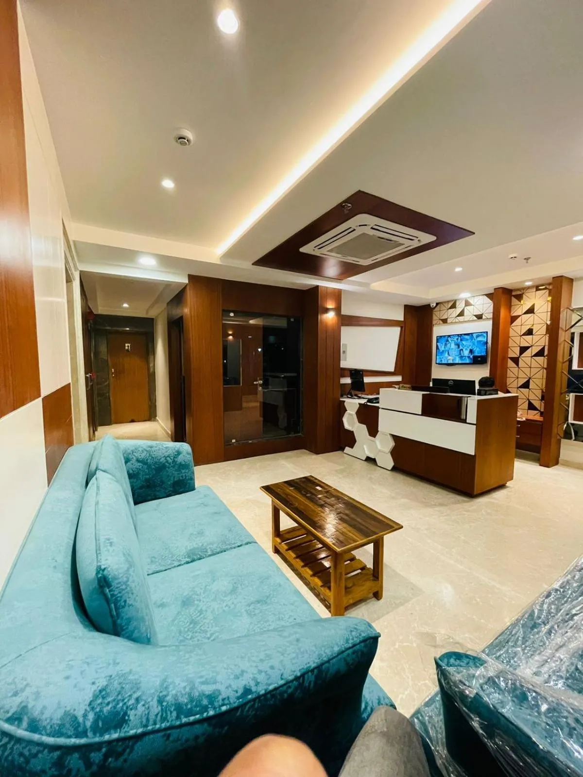 Restaurant/places to eat in Hotel Banaras Villa