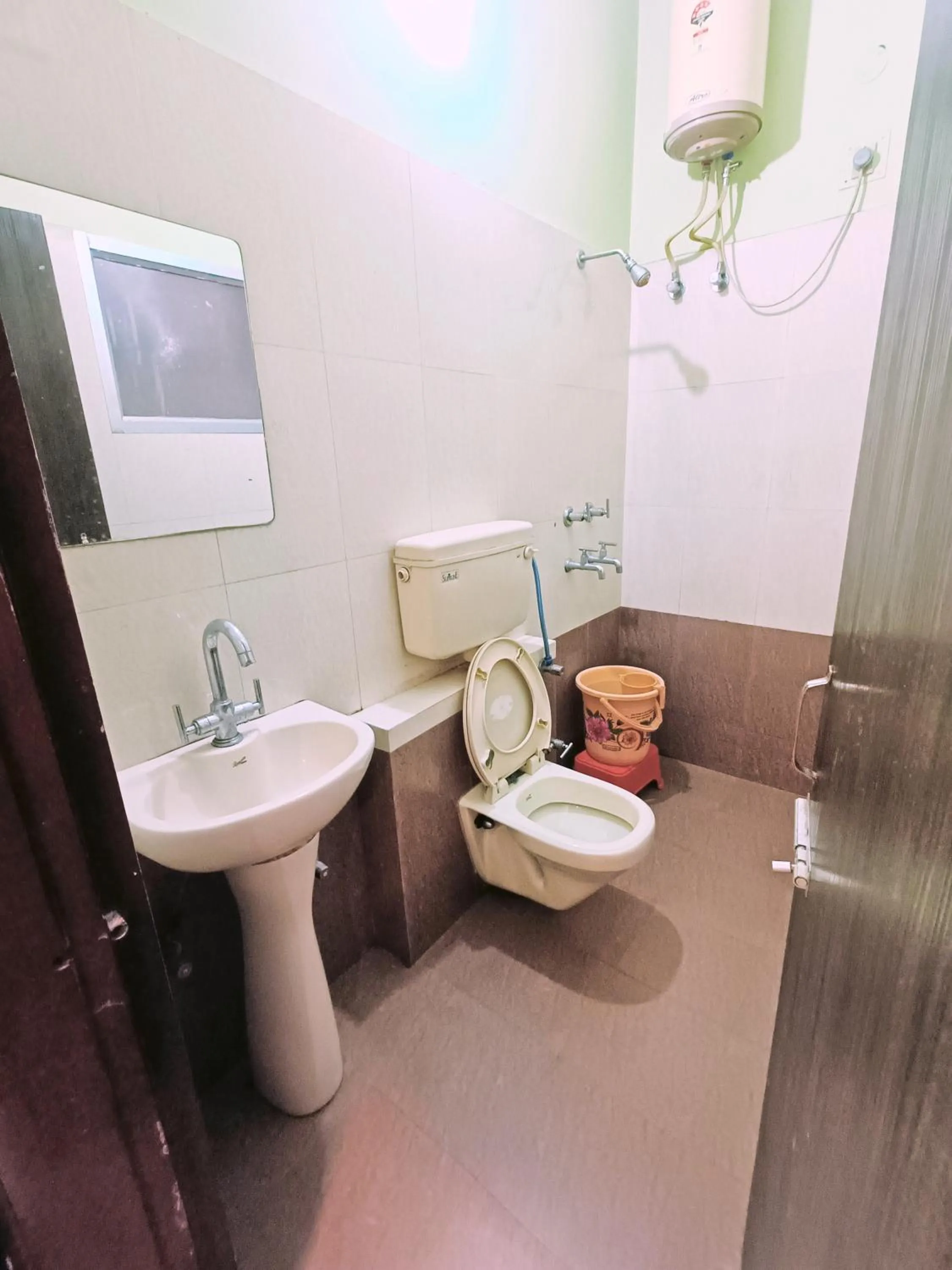 Bathroom in Hotel Atithi Residency