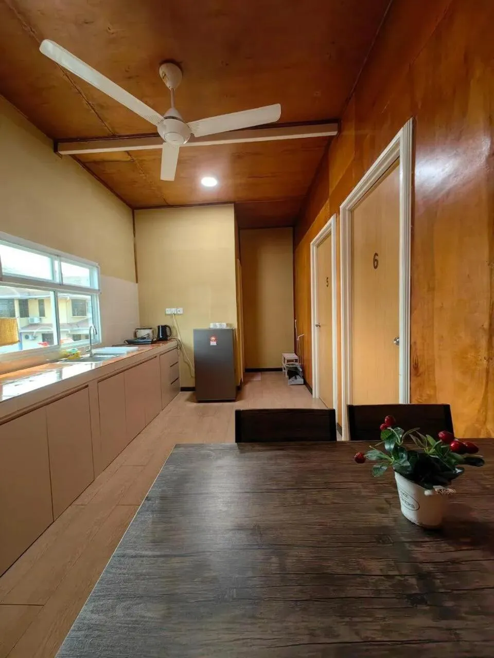 Kitchen or kitchenette in Grapevine Garden