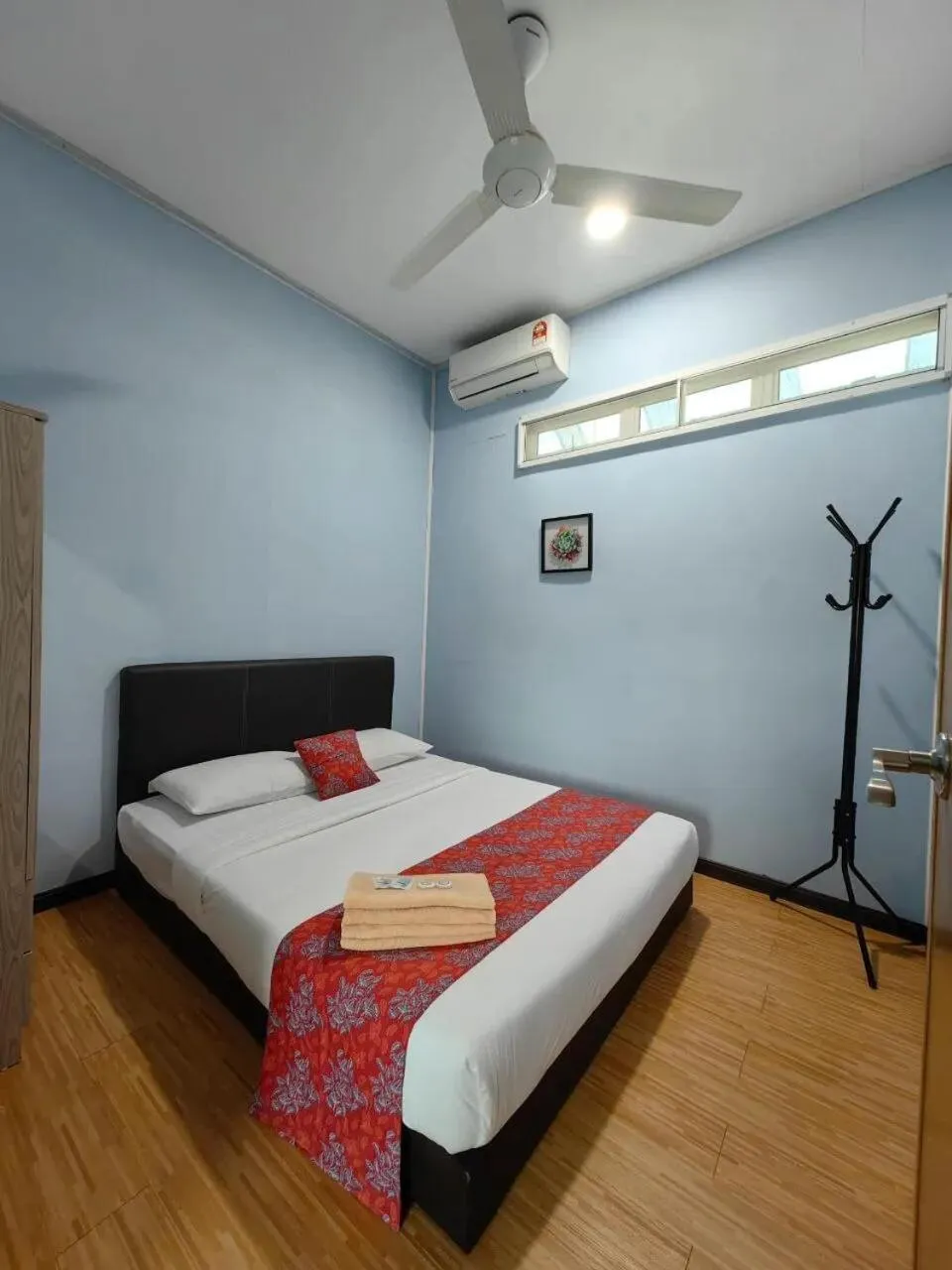 Bed in Grapevine Garden