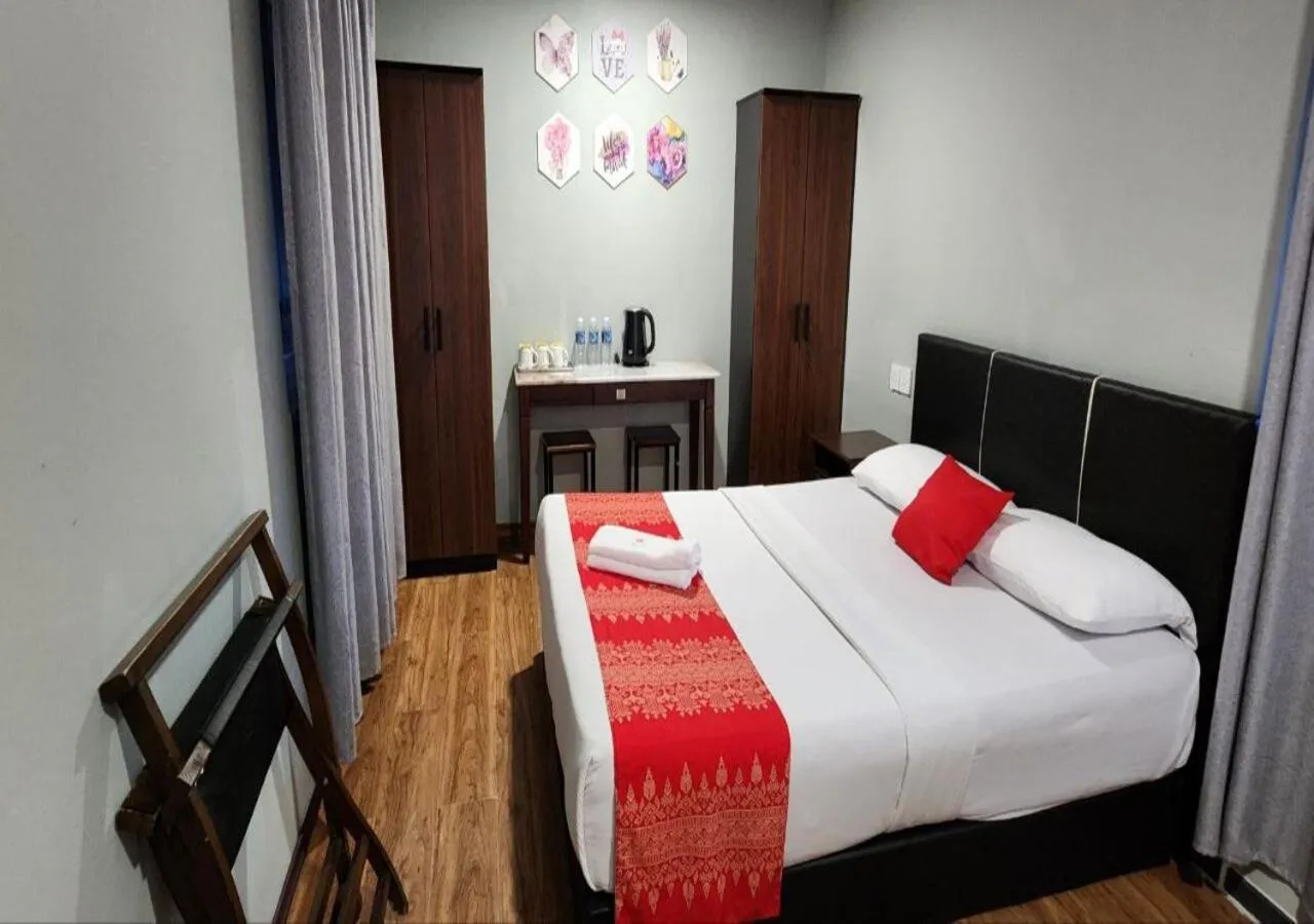 Bed in Grapevine Garden