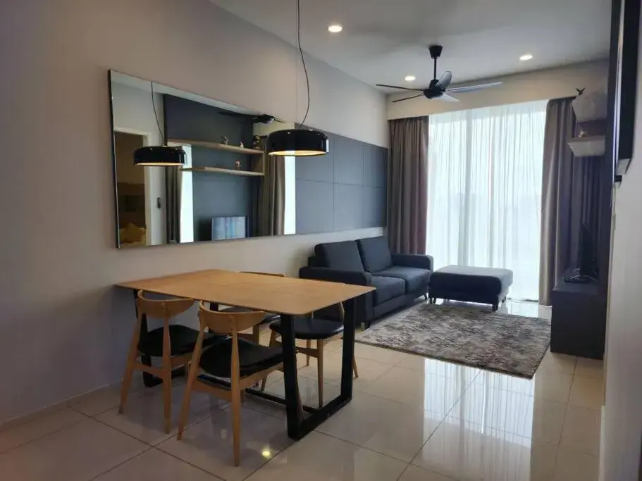 Family Suite with King and Queen Bed Family Suite with King and Queen Bed