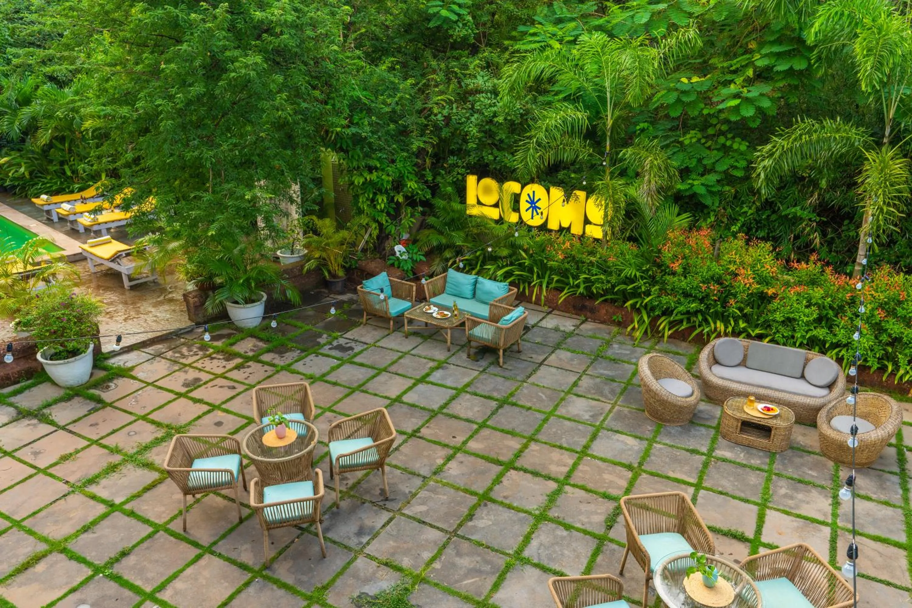 Garden in Locomo Boutique, Morjim - Cozy tropical stay, near beach