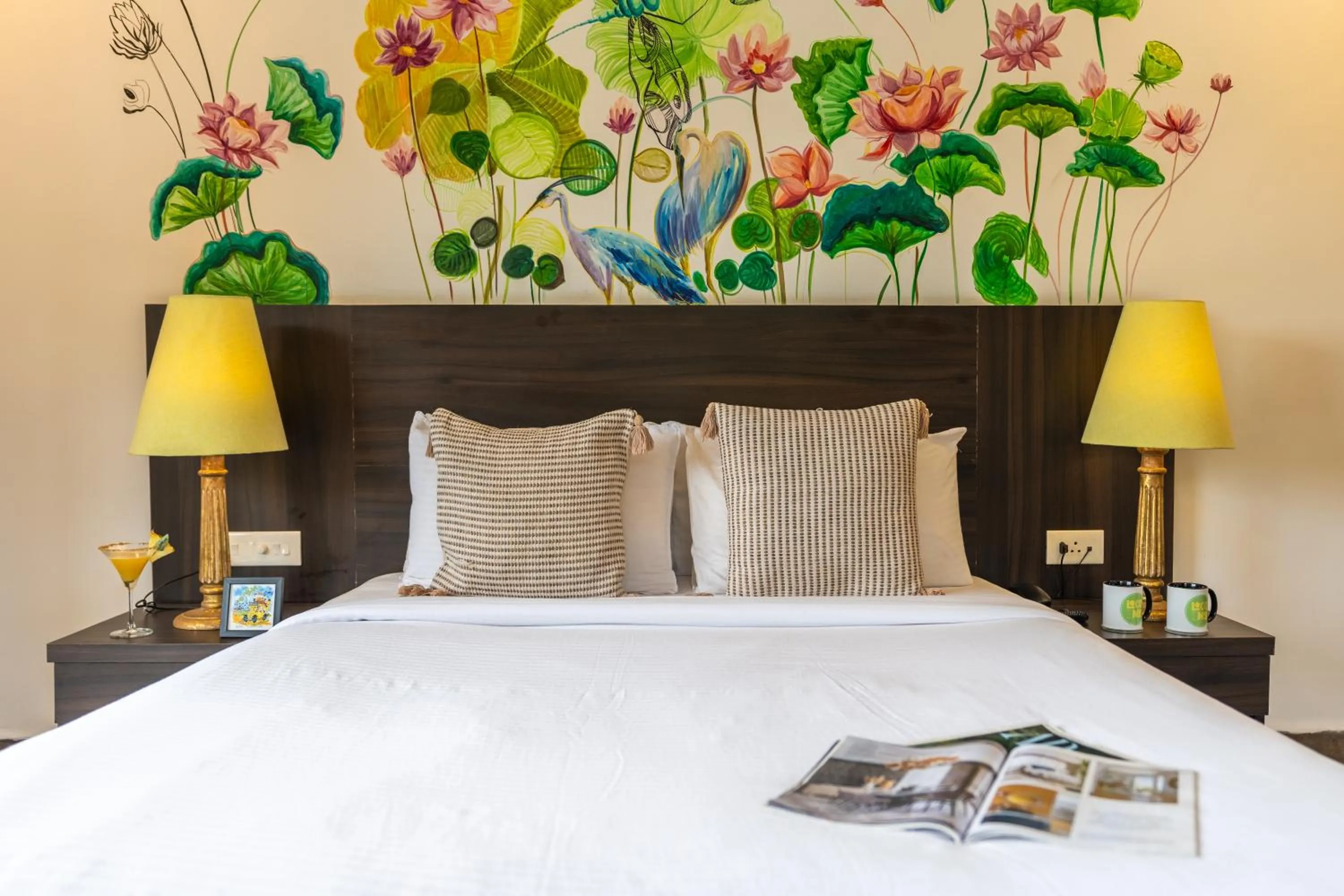 Bed in Locomo Boutique, Morjim - Cozy tropical stay, near beach