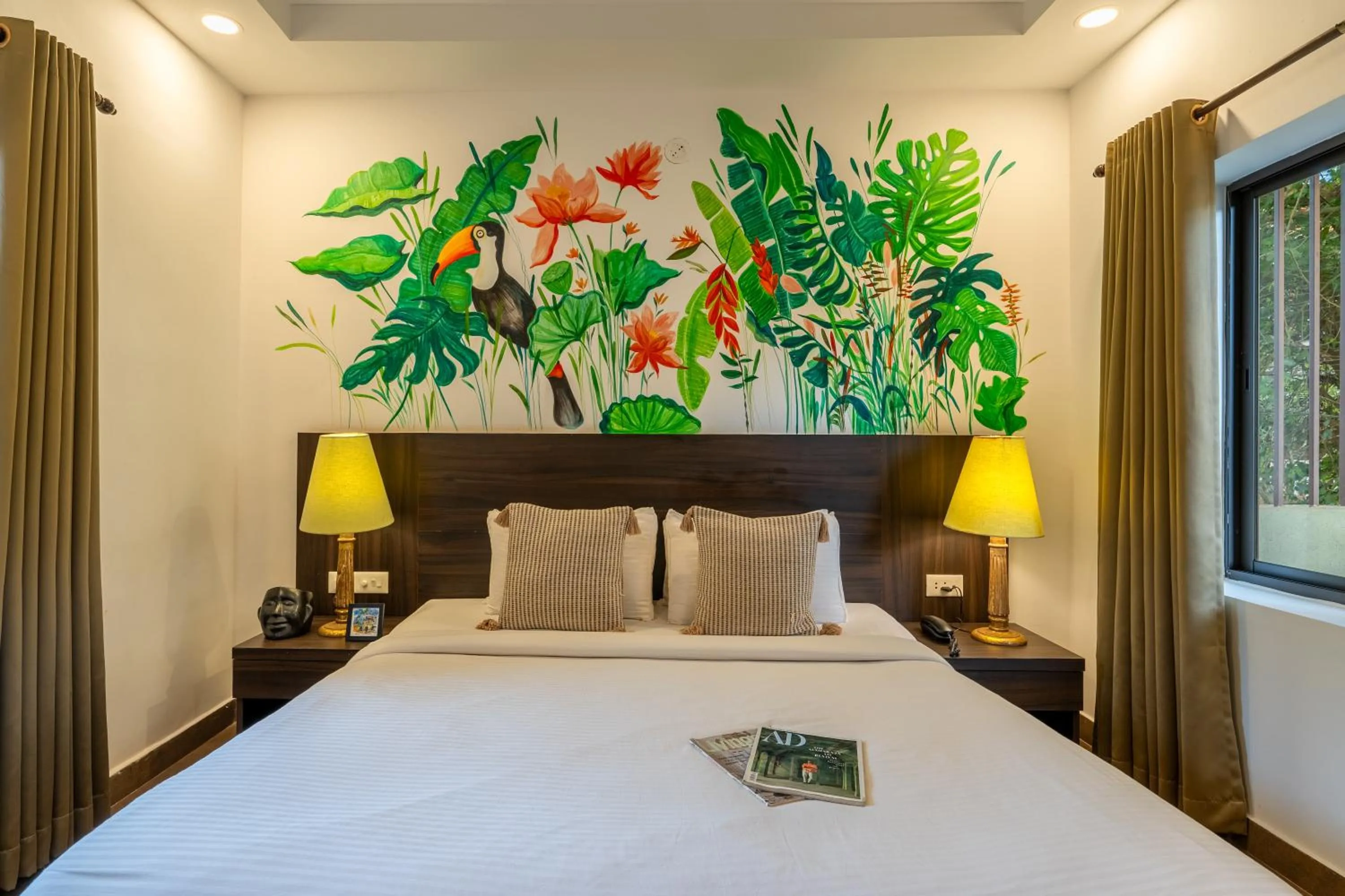 Bed in Locomo Boutique, Morjim - Cozy tropical stay, near beach