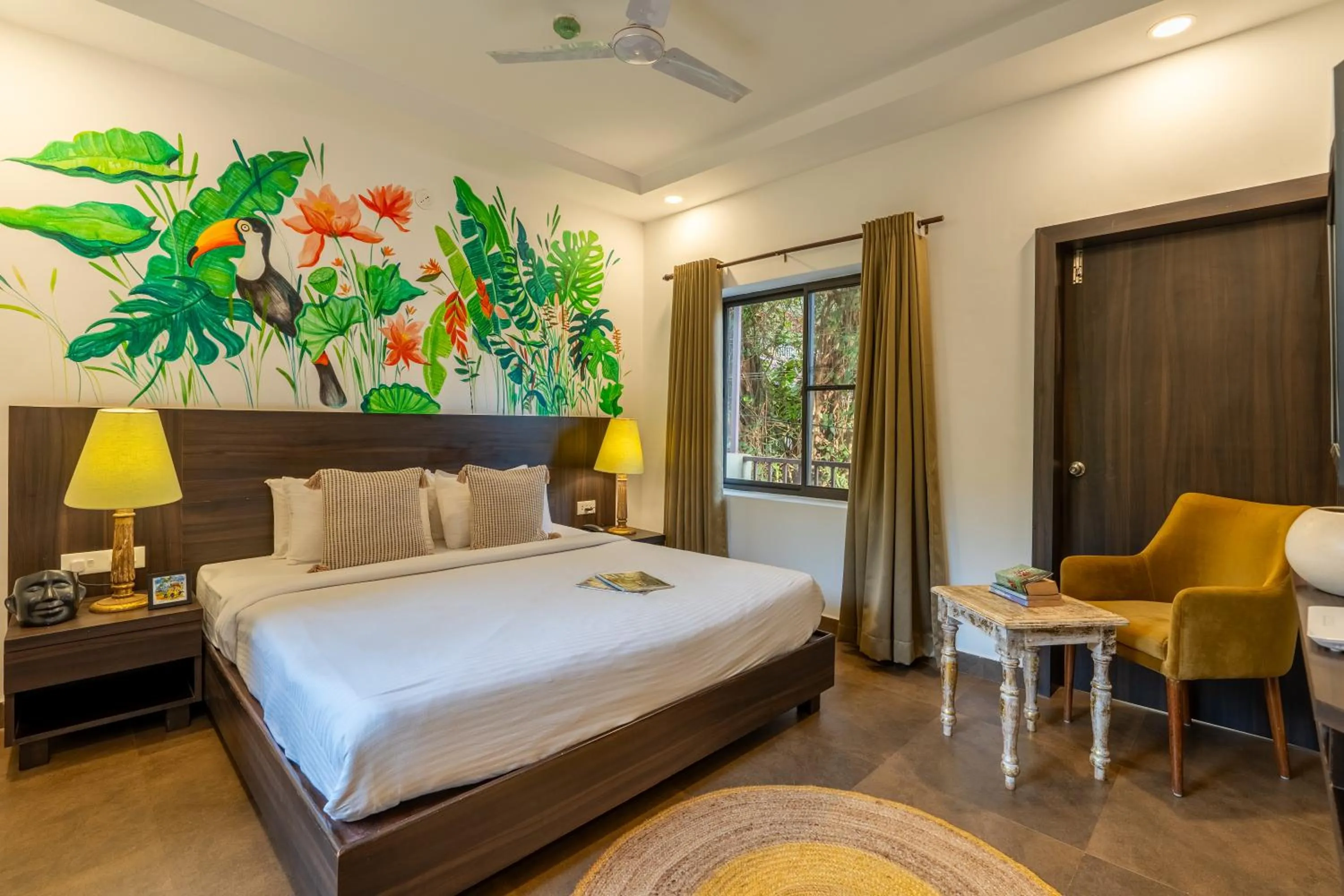 Photo of the whole room, Bed in Locomo Boutique, Morjim - Cozy tropical stay, near beach