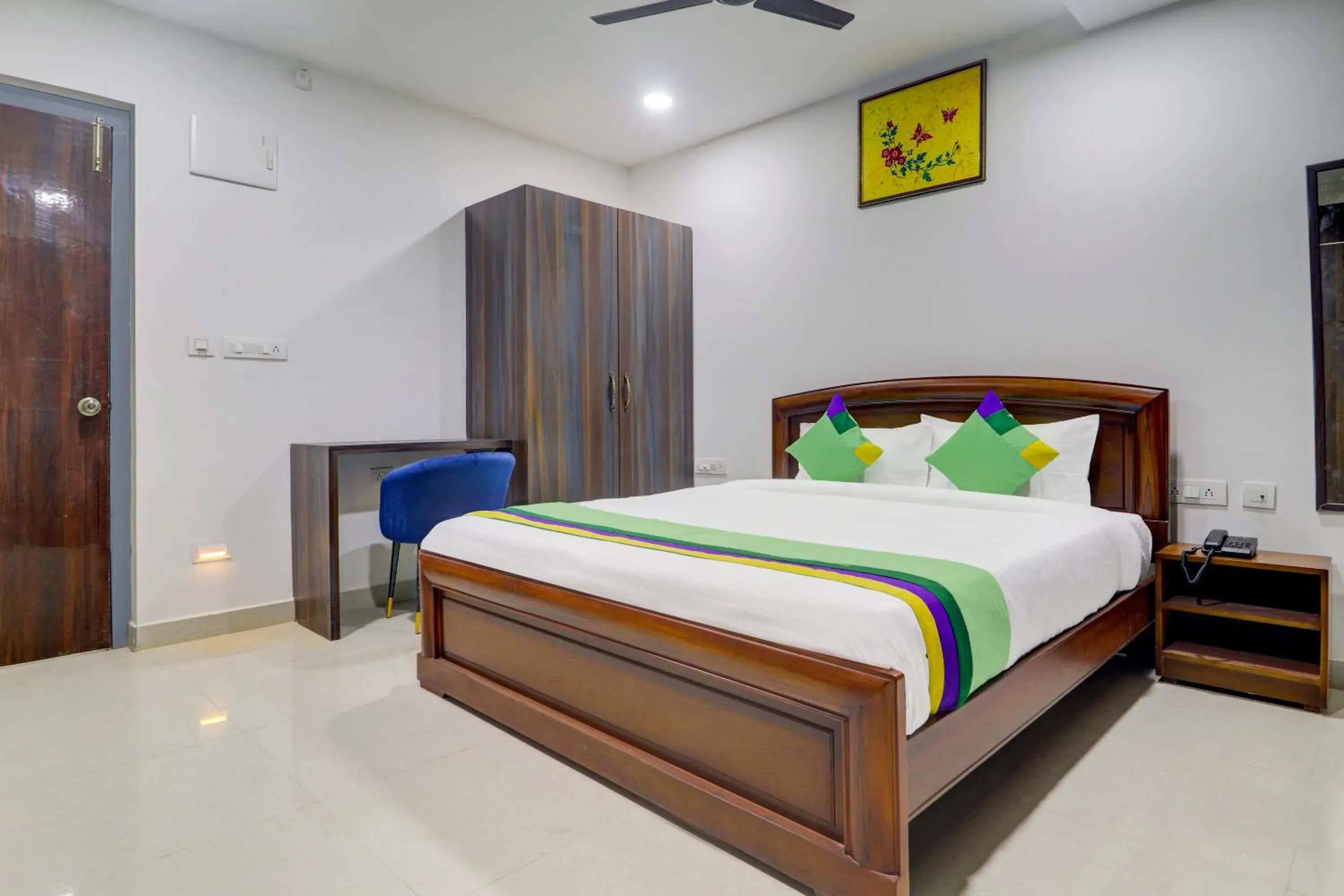 Bedroom, Bed in Treebo Destination Inn Bedroom, Bed in Treebo Destination Inn