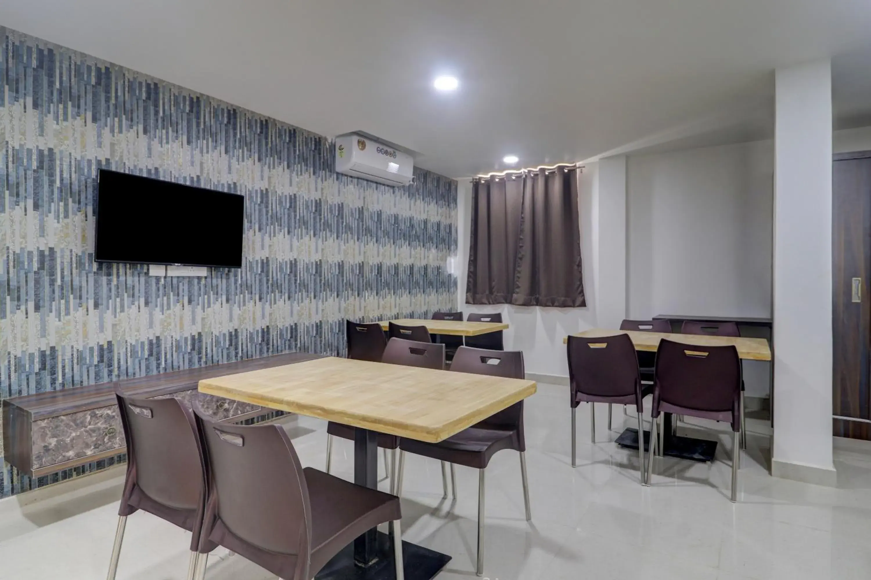 Restaurant/places to eat in Treebo Destination Inn Restaurant/places to eat in Treebo Destination Inn