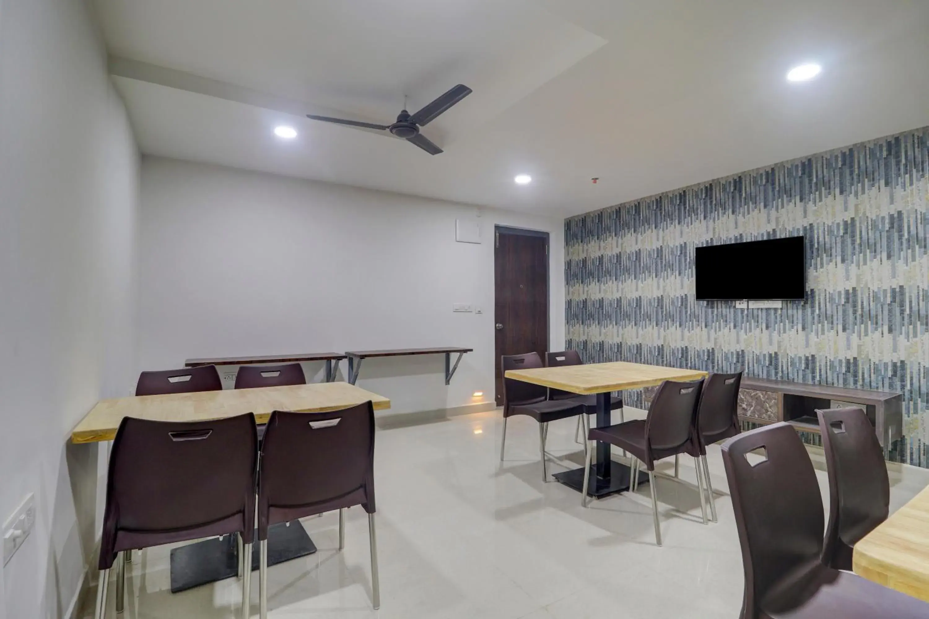 Restaurant/places to eat in Treebo Destination Inn Restaurant/places to eat in Treebo Destination Inn