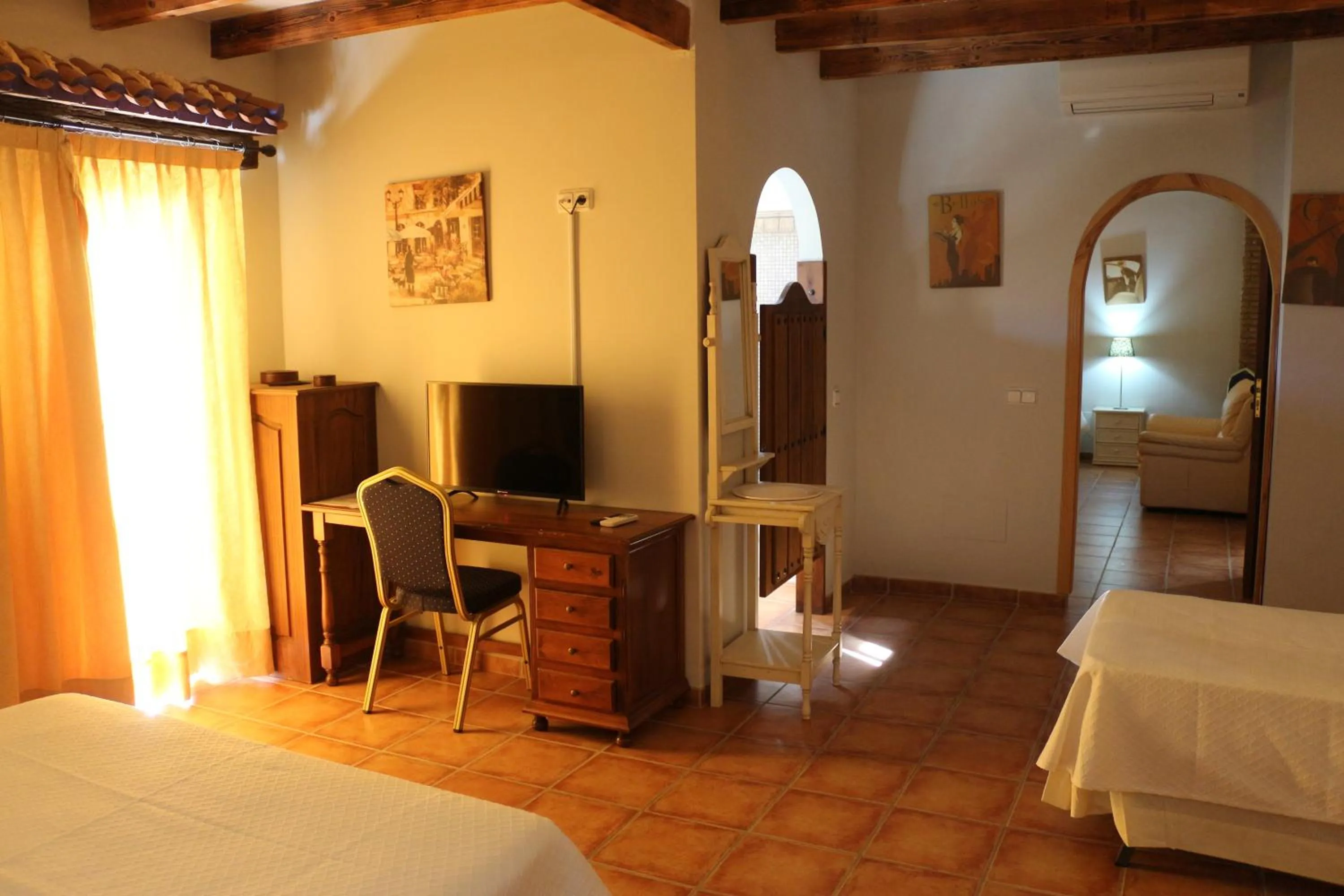 TV and multimedia, Bed in Hostal Rural Turre