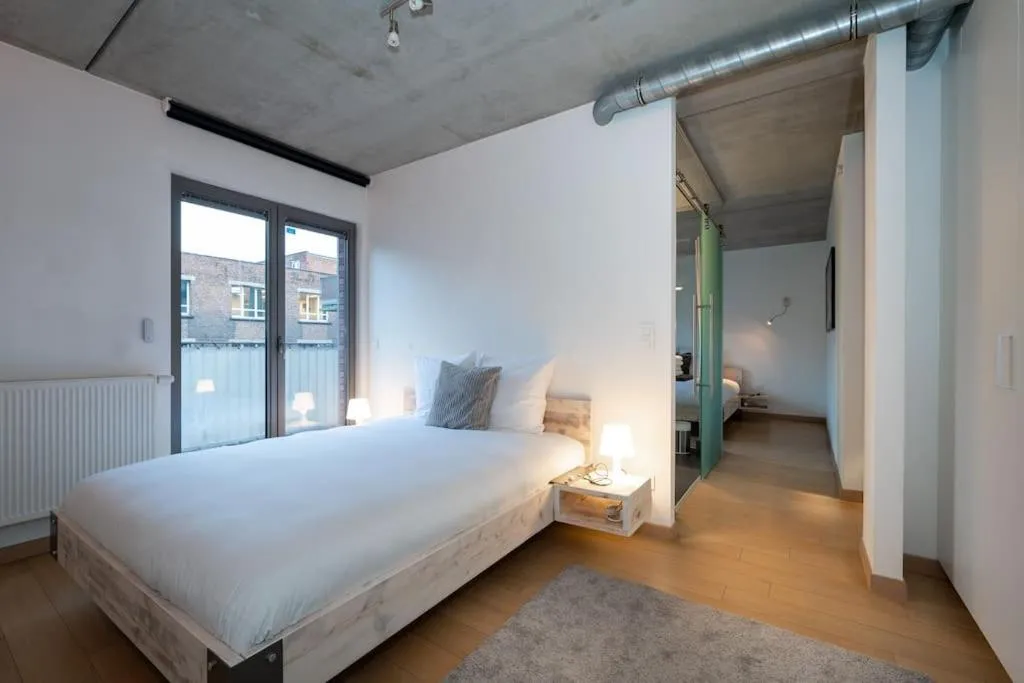 Bed in London 993 Loft 402
