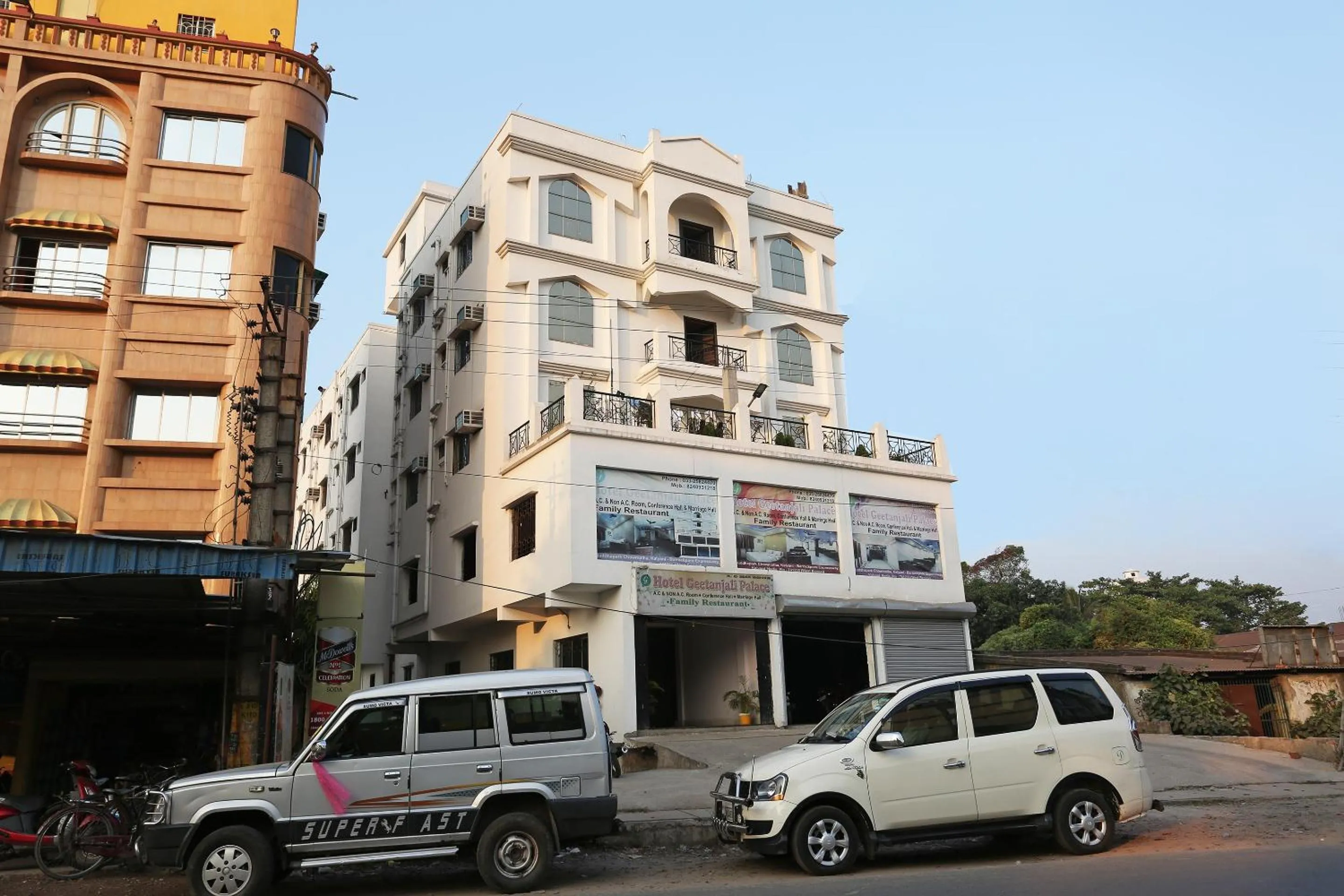 Facade/entrance in Hotel O Geetanjali Palace