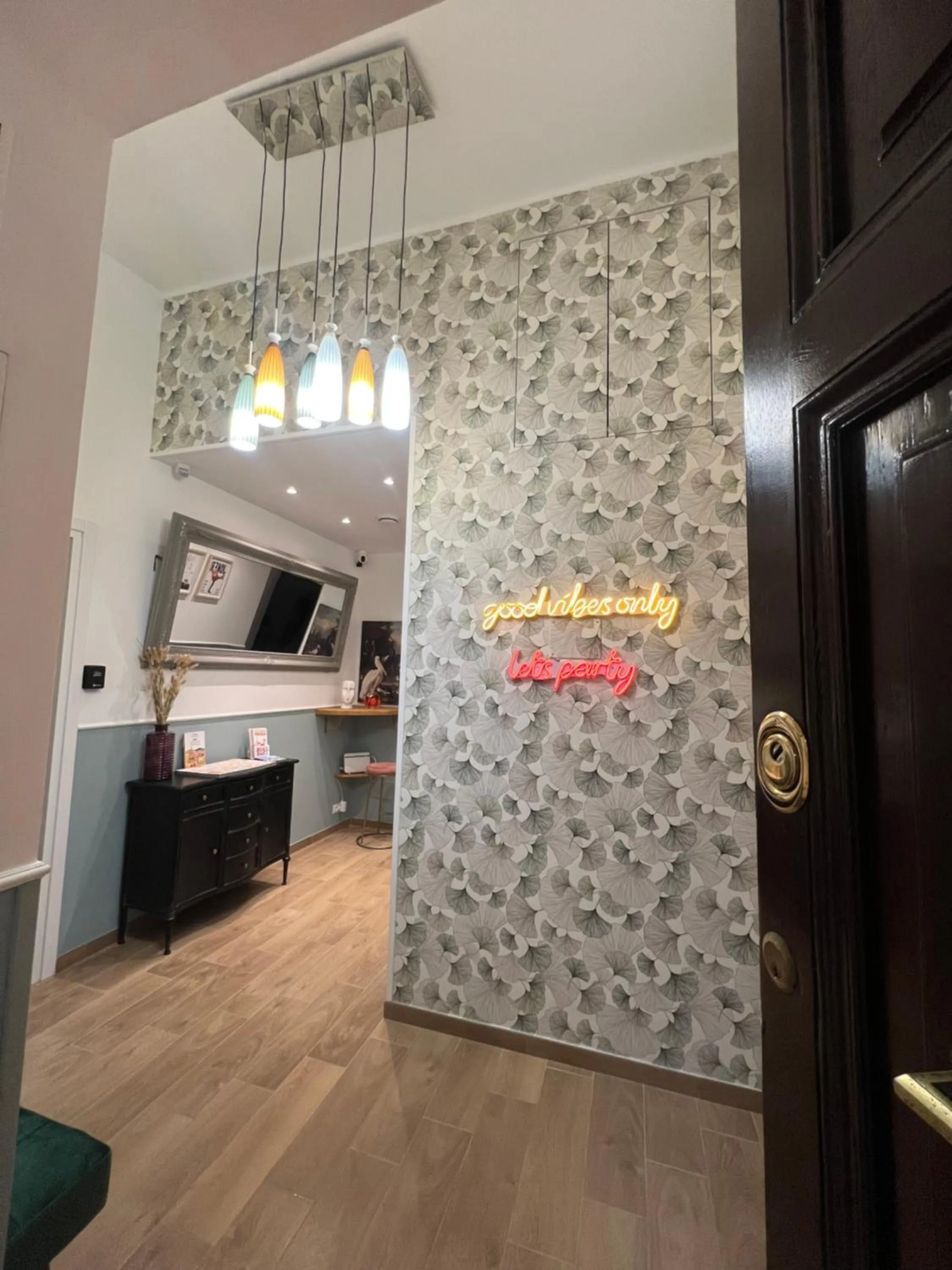 Kitchen or kitchenette in Smart Guesthouse Termini