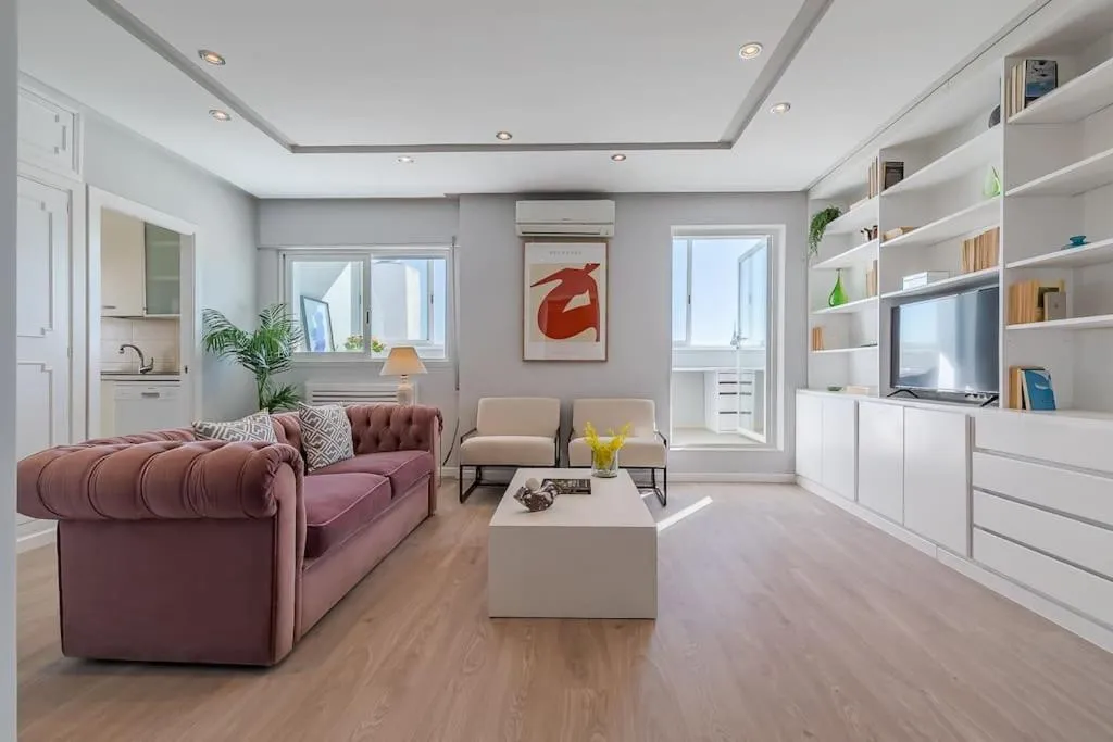 TV and multimedia in Apartamento con terraza en Barrio de Salamanca