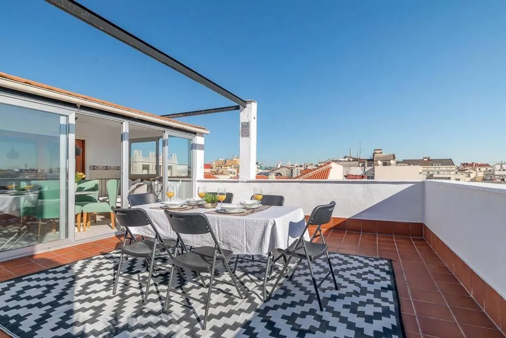 Balcony/Terrace in Apartamento con terraza en Barrio de Salamanca