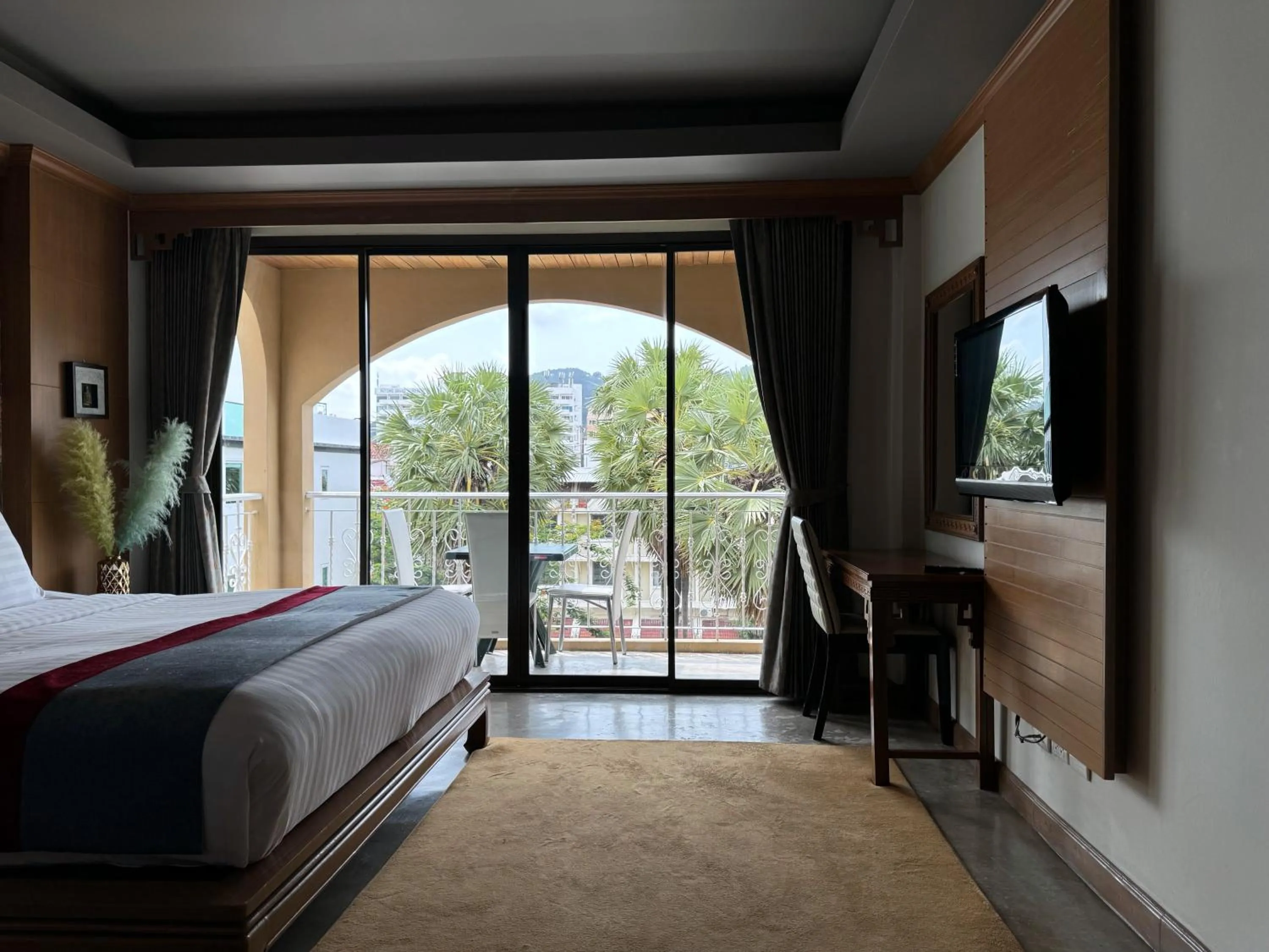 Bed in Grand Orlov Apart Hotel