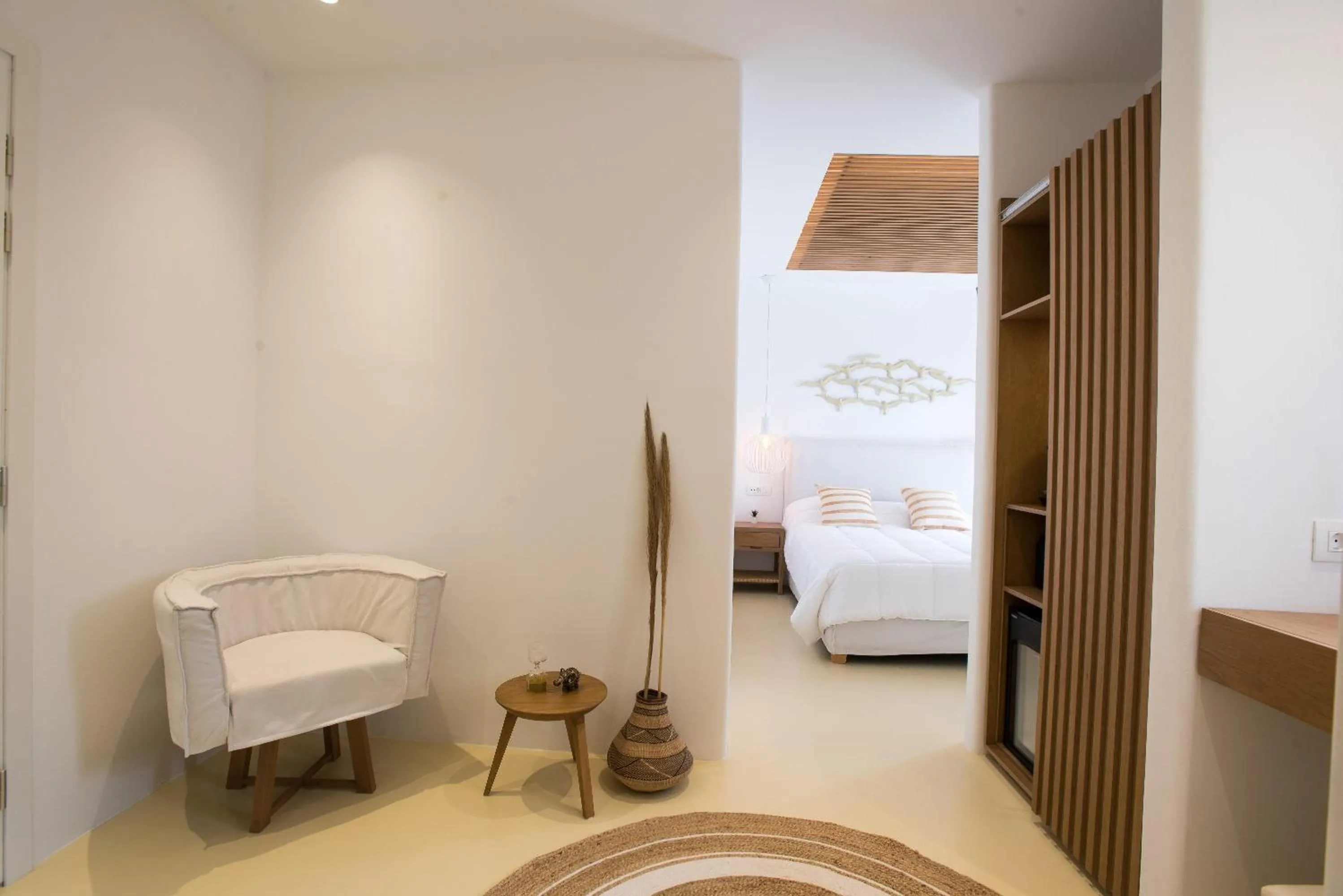 Bed in Elit Suites Mykonos