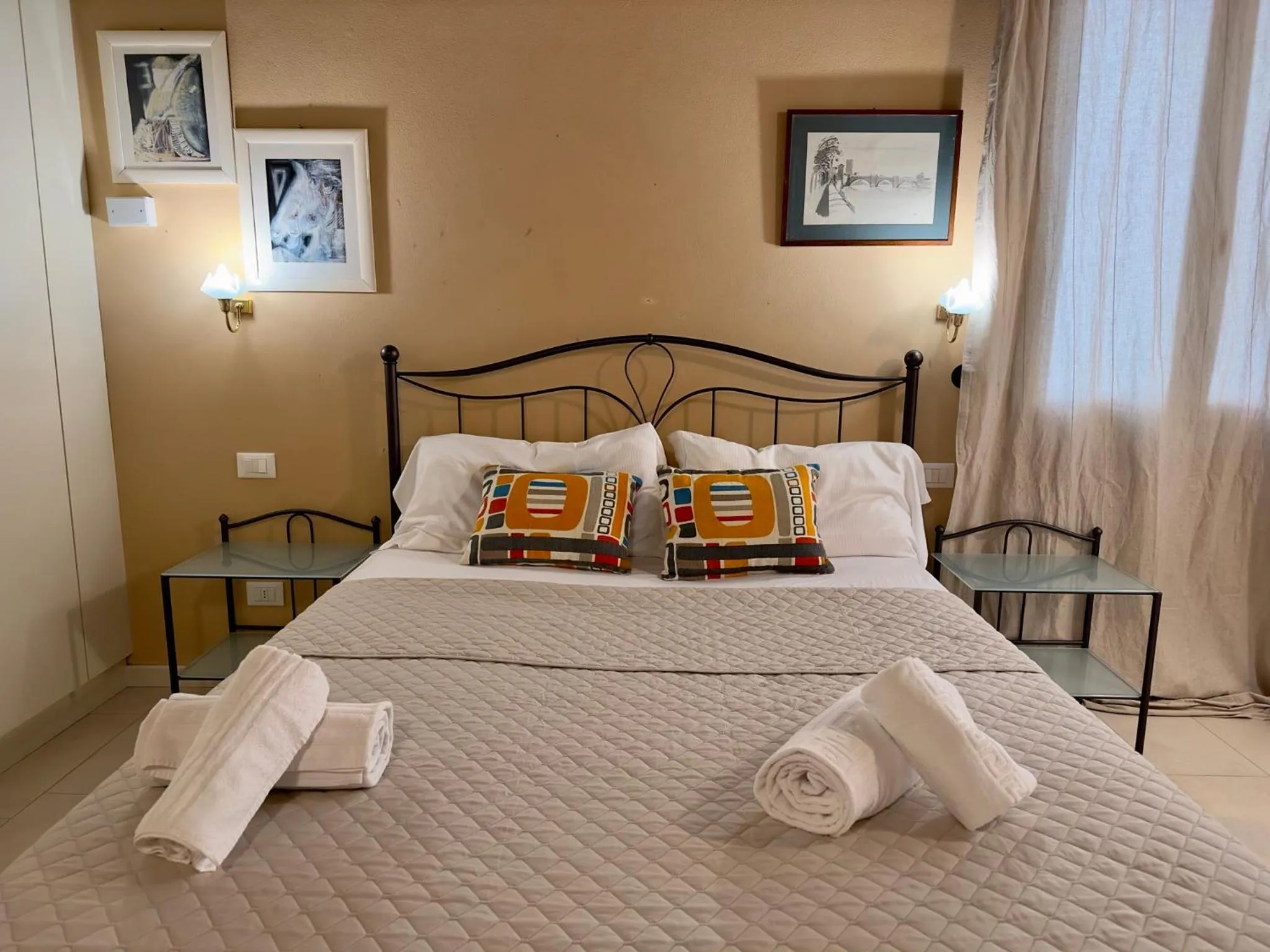 Bed in First Dream Venice