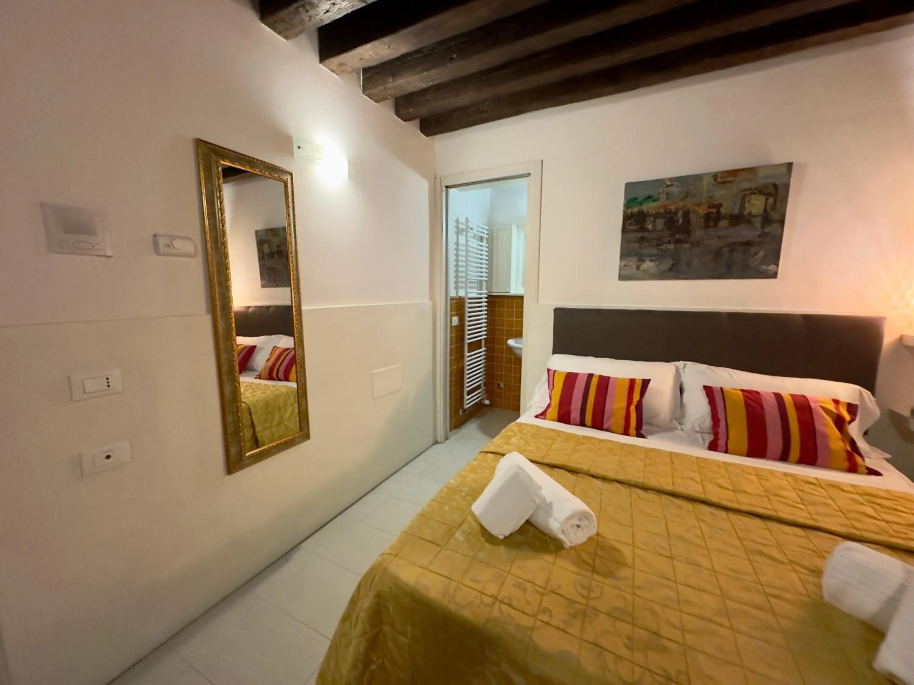 Bedroom, Bed in First Dream Venice