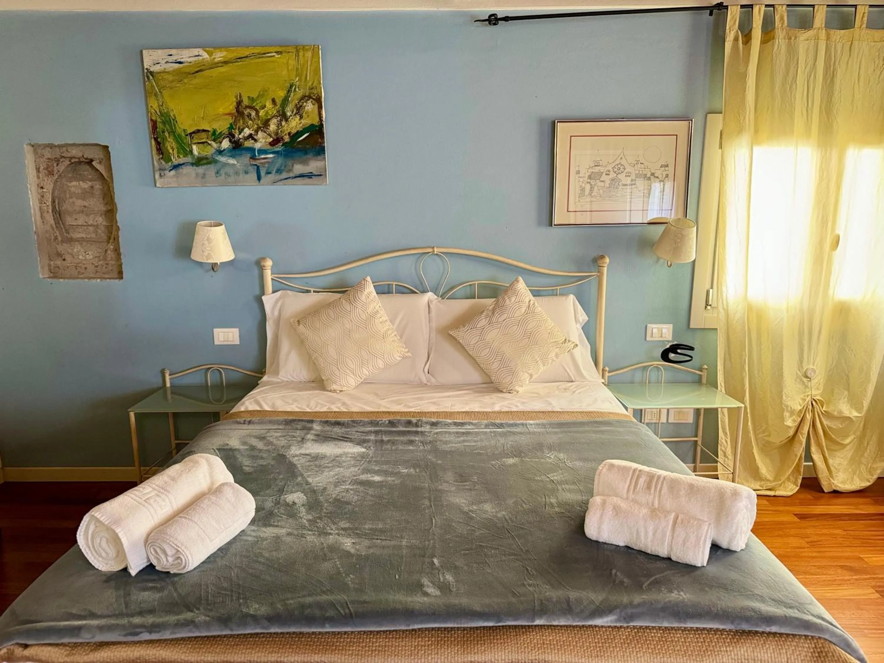 Bed in First Dream Venice