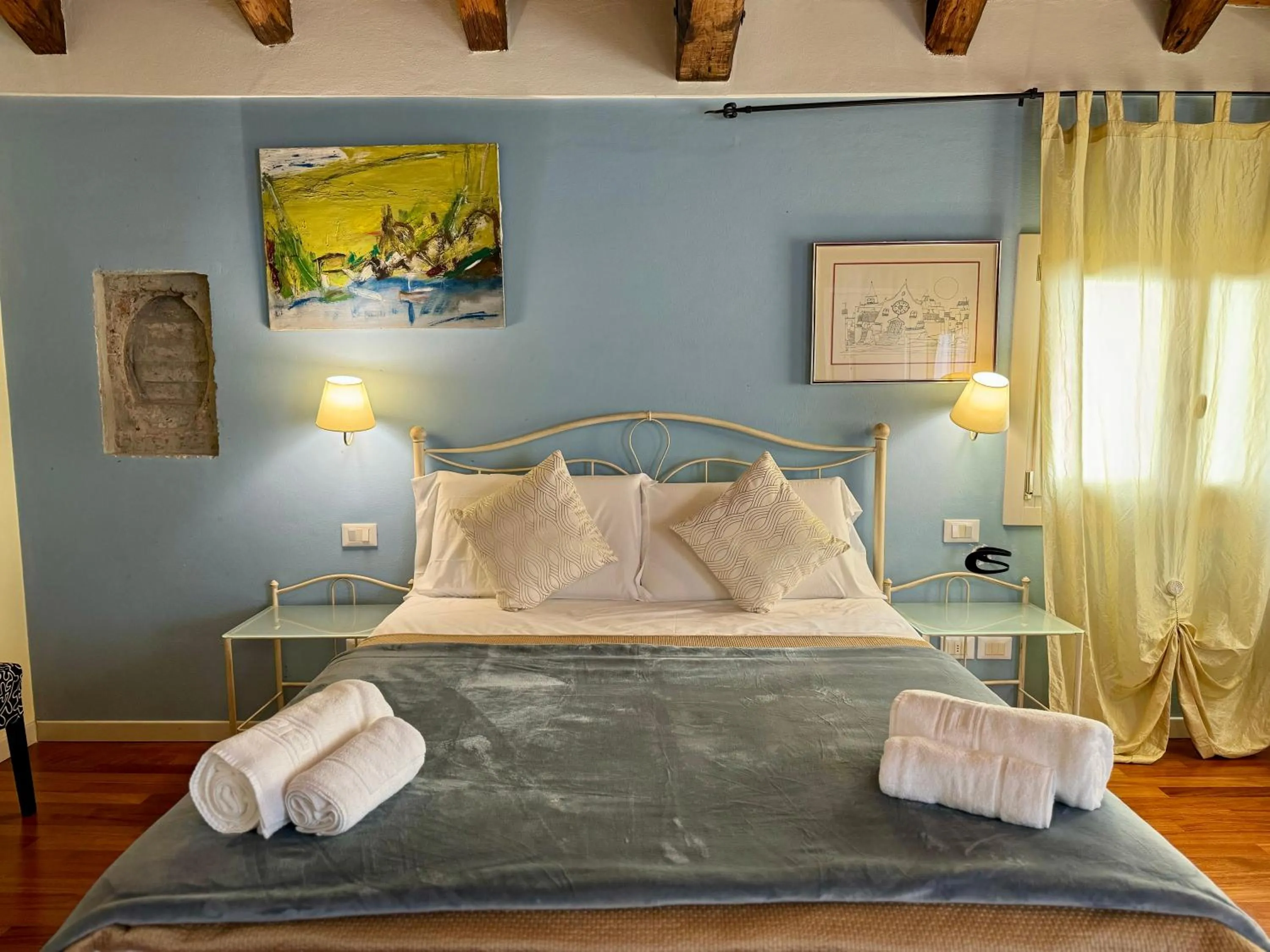 Bed in First Dream Venice