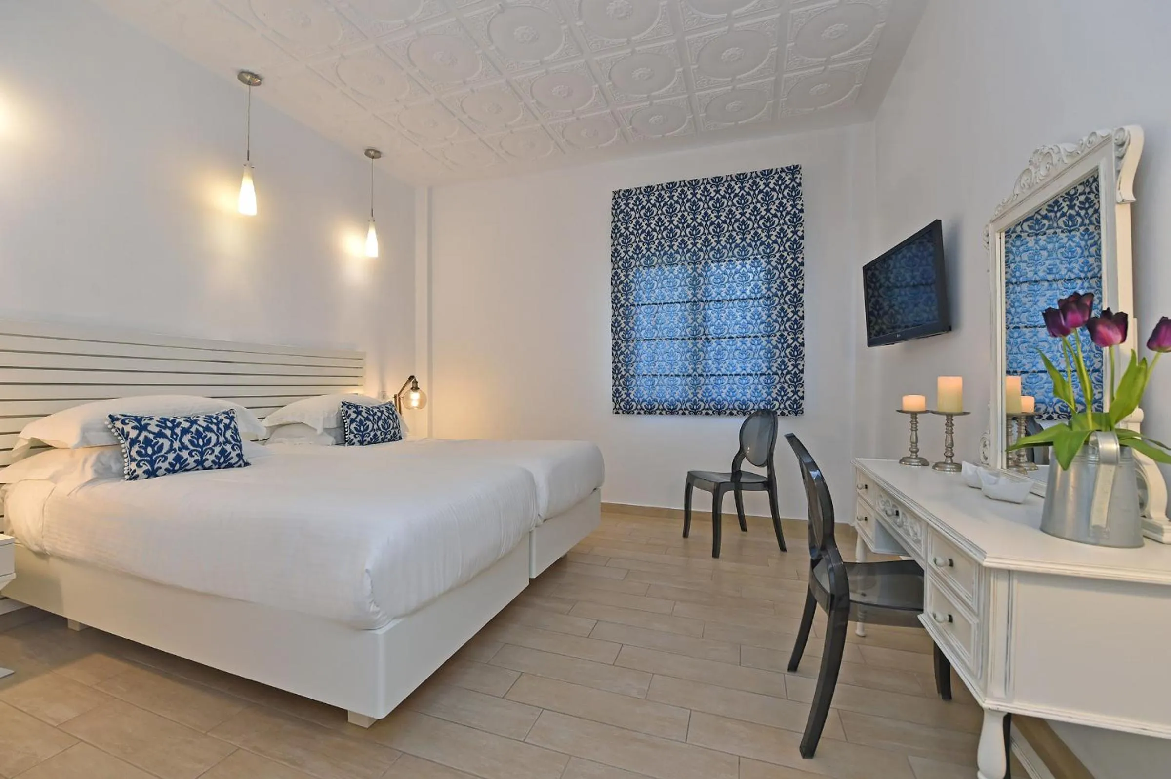 Photo of the whole room, Bed in Apollon Boutique Hotel
