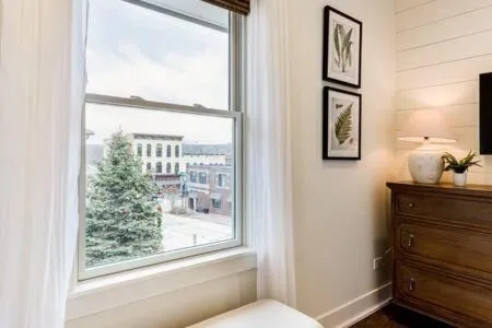 Downtown Luxury Farmhouse Apartment #4