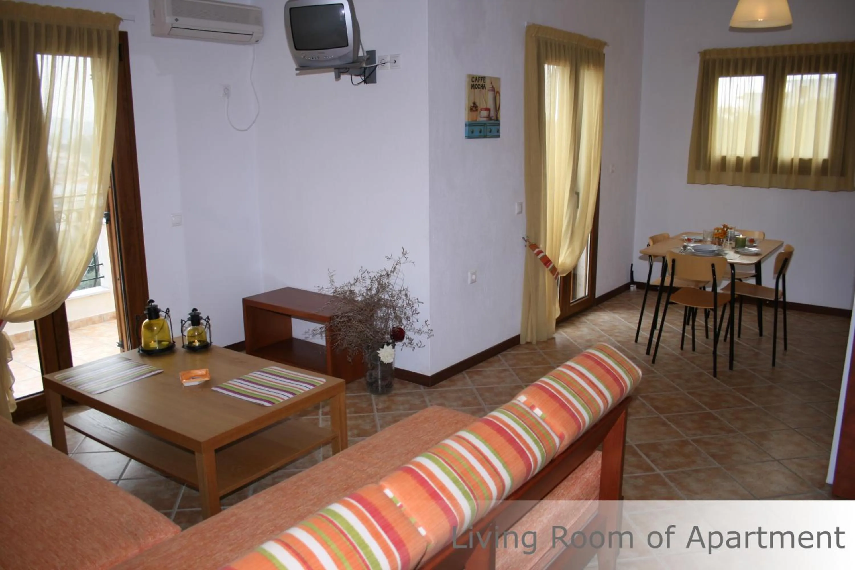 Living room in Eye Q Resort Seaview