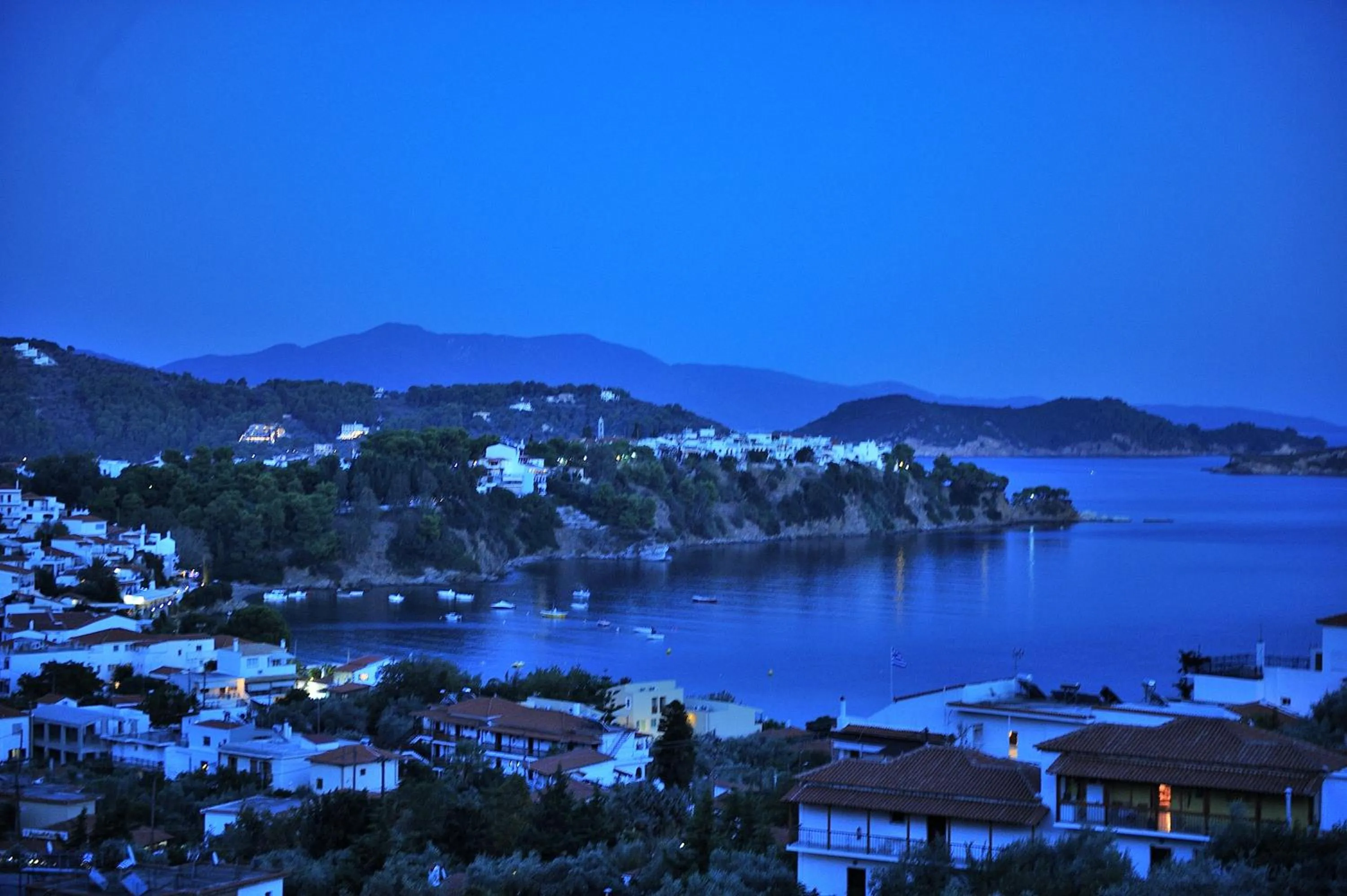 Eye Q Resort Seaview