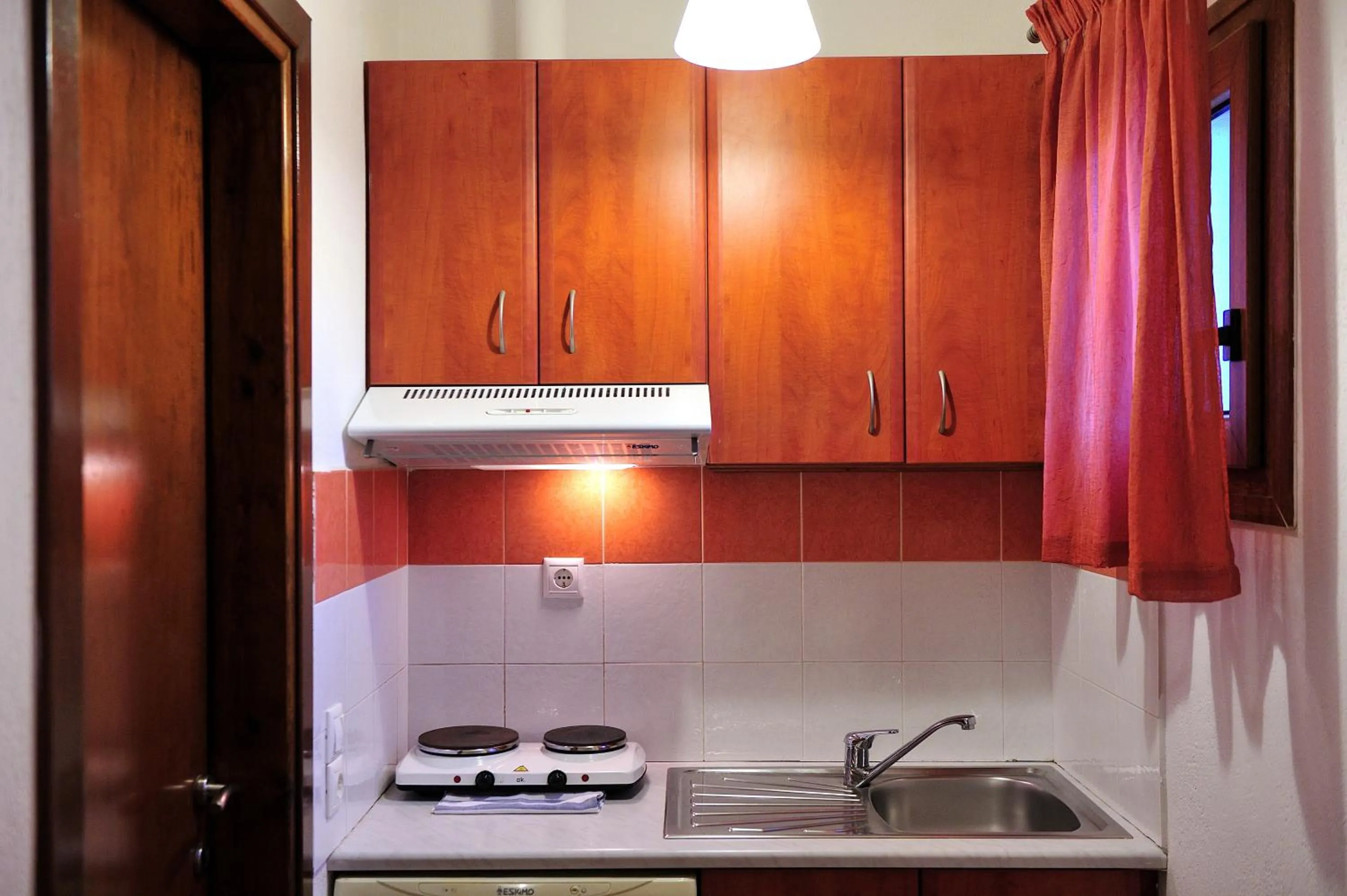 Kitchen or kitchenette in Eye Q Resort Seaview