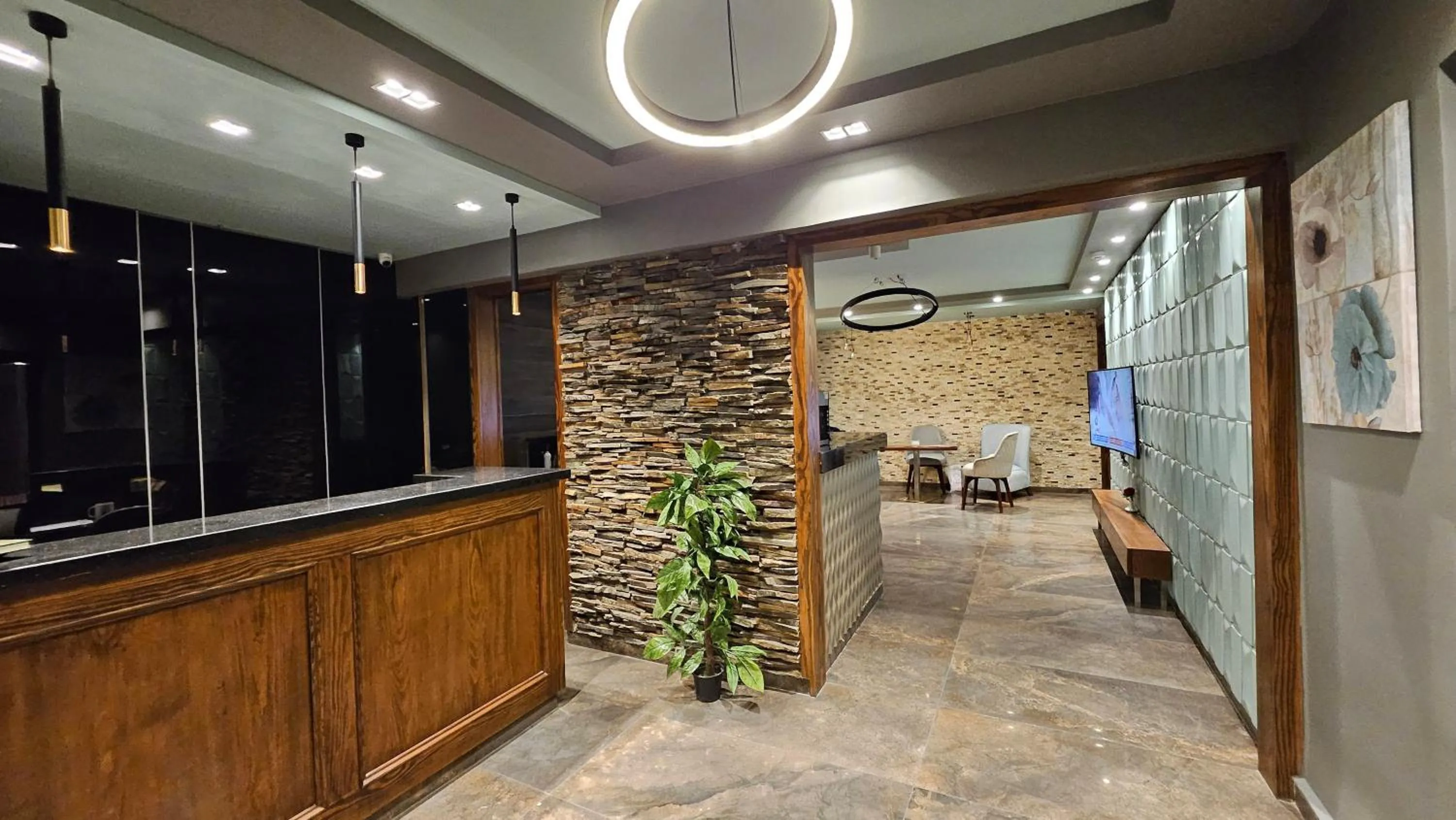 Grand Bayan Hotel & Apt at Nile Plaza