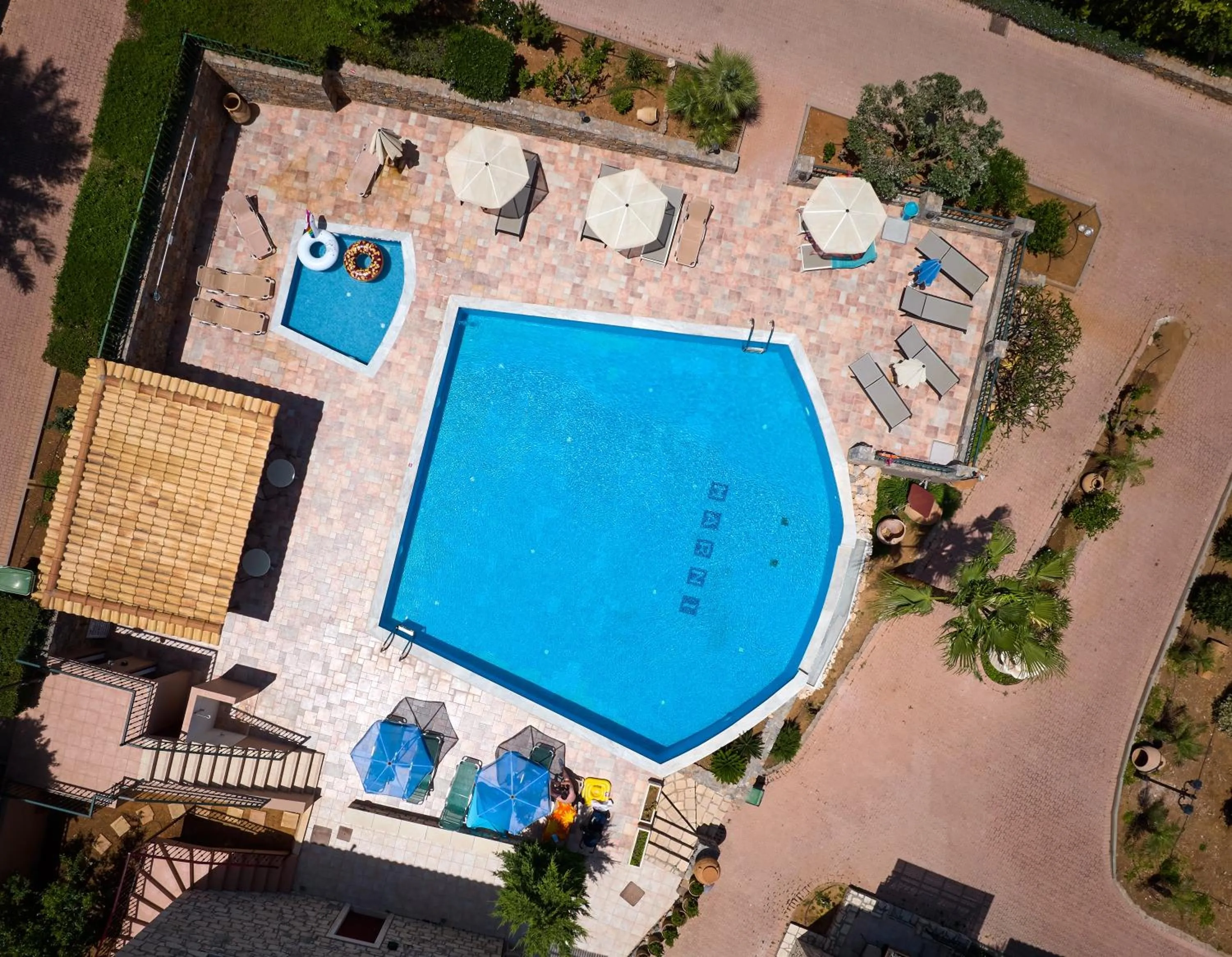 Swimming pool in Marni Village