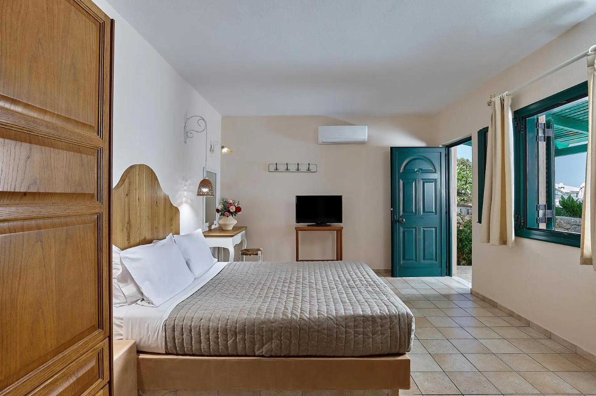 Photo of the whole room, Bed in Marni Village