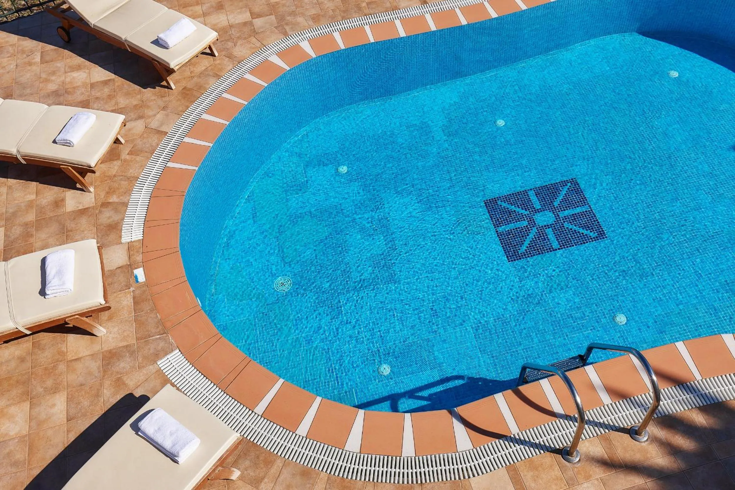 Swimming pool in Marni Village