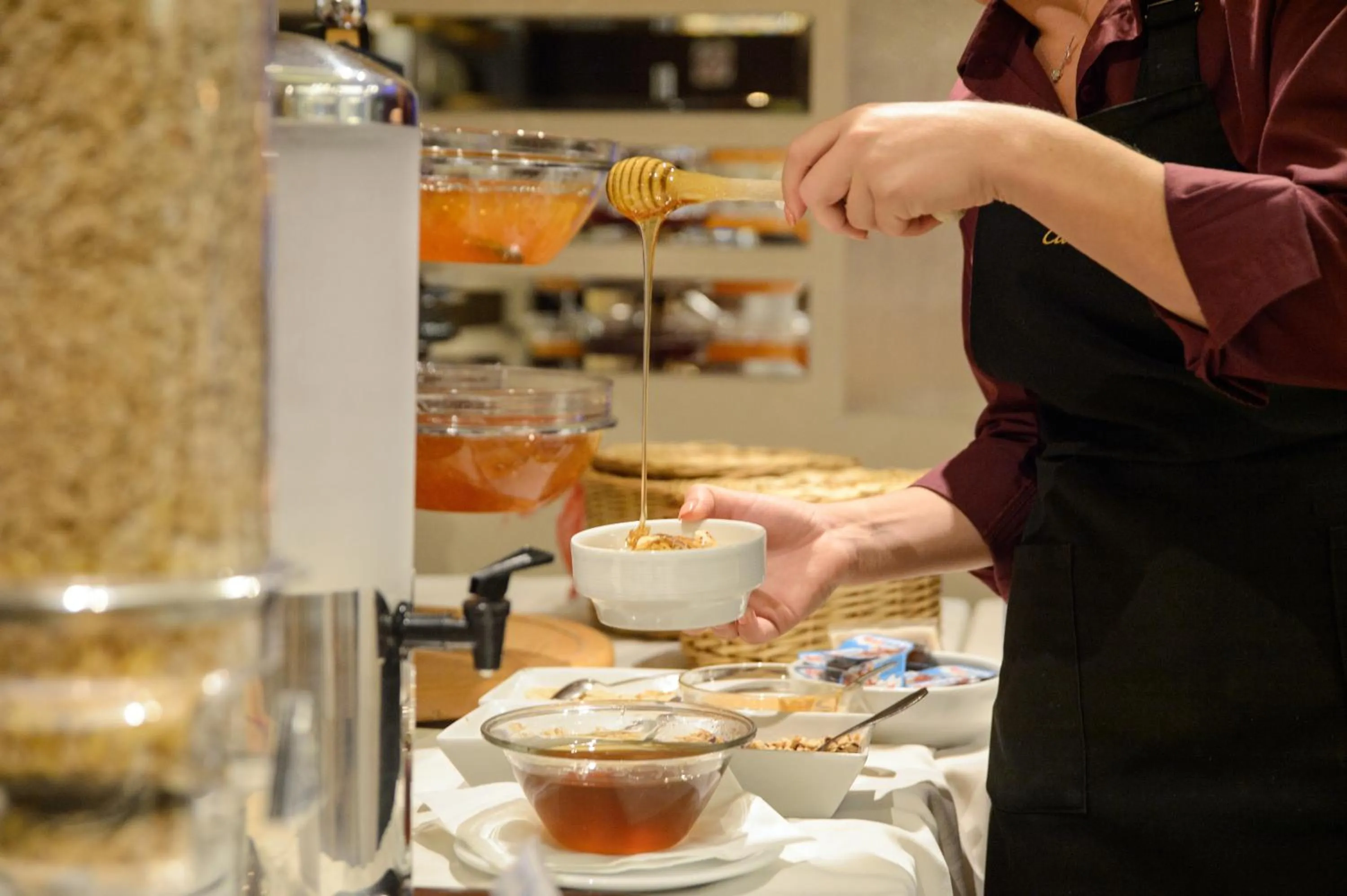Breakfast in The Athenian Callirhoe