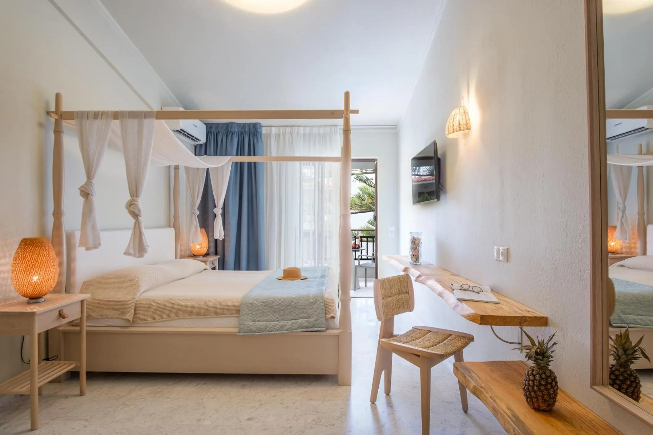 Bed in Bourtzi Hotel