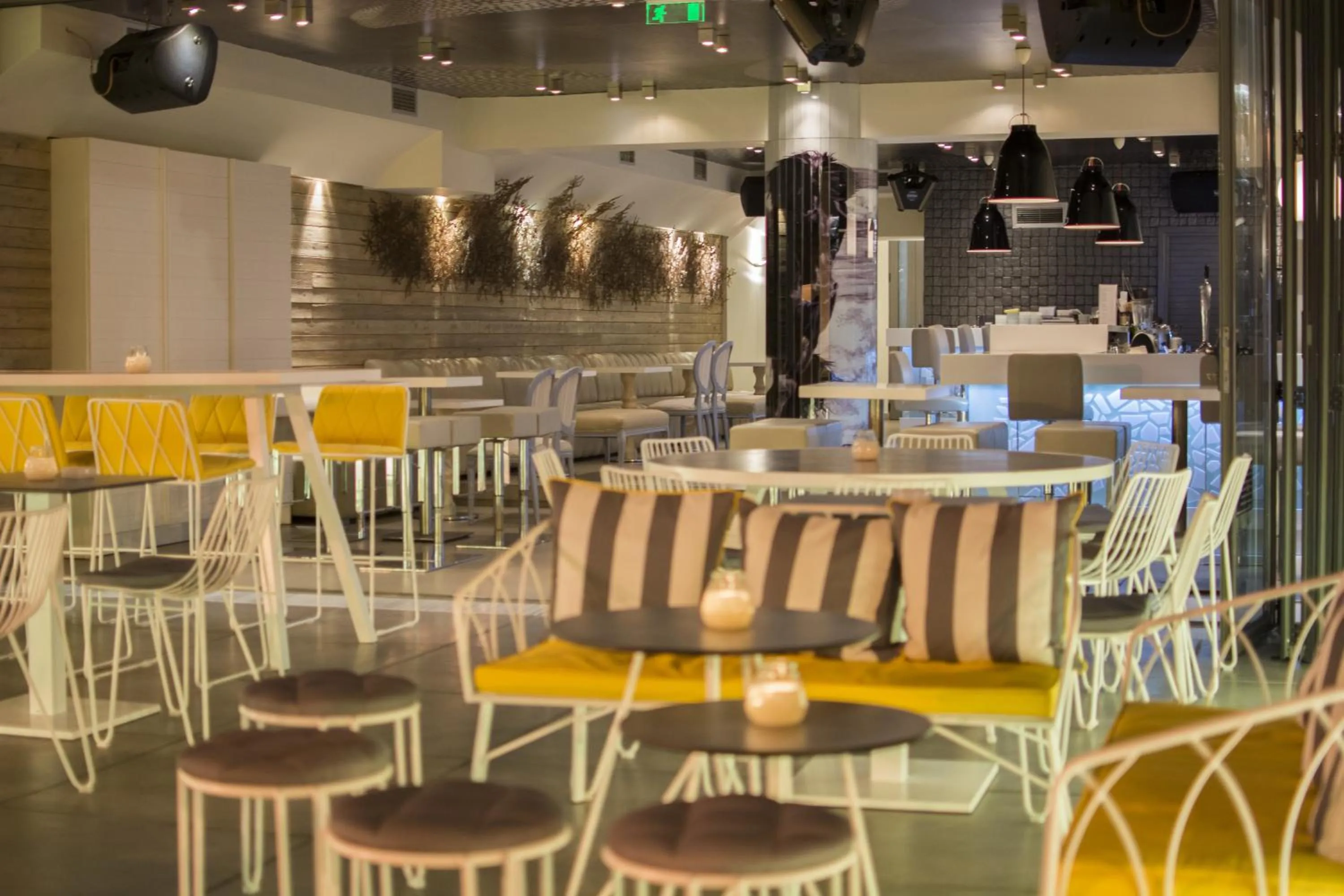 Lounge or bar in Bourtzi Hotel