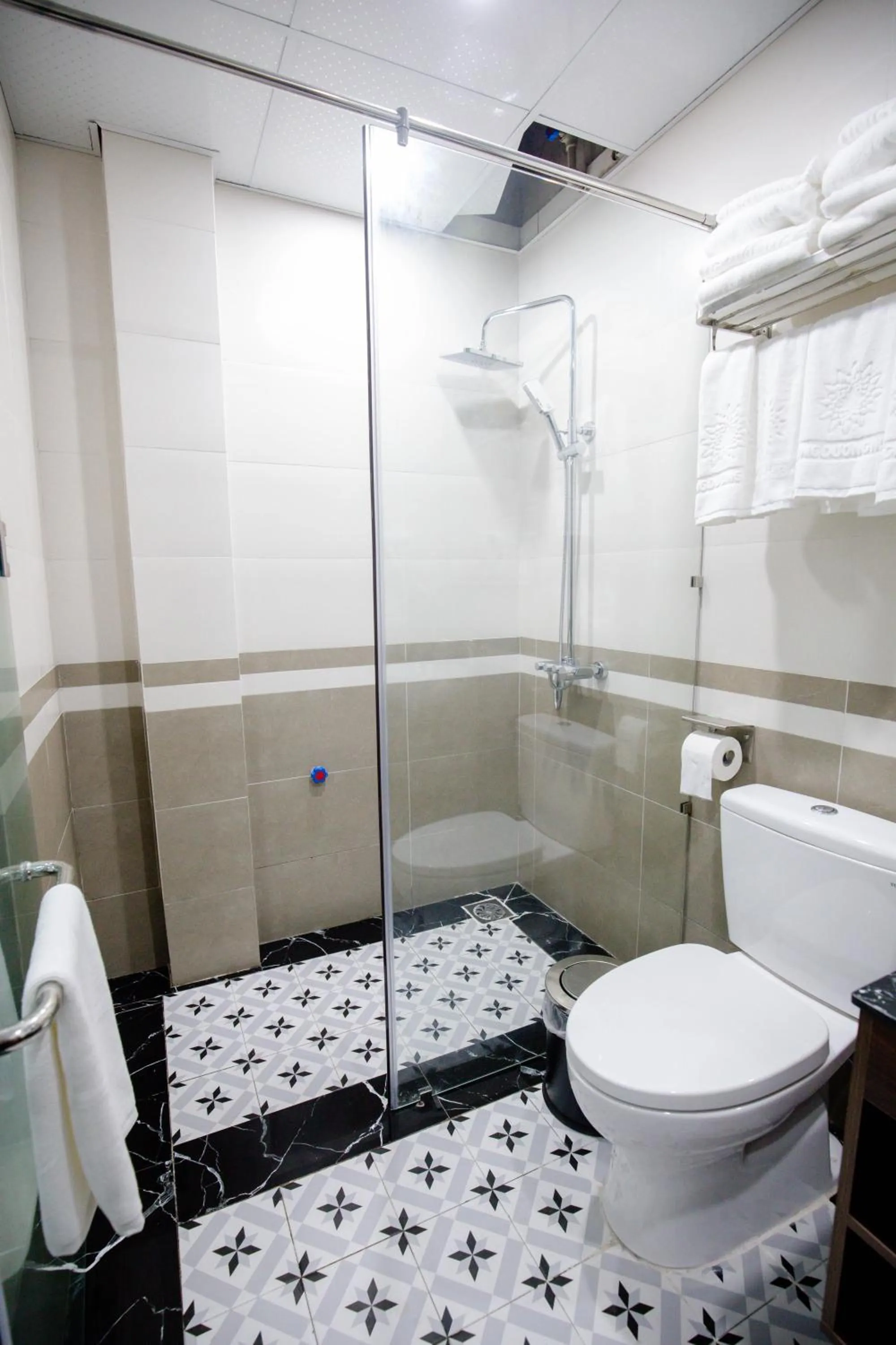 Toilet in HƯỚNG DƯƠNG HOTEL THANH HOÁ