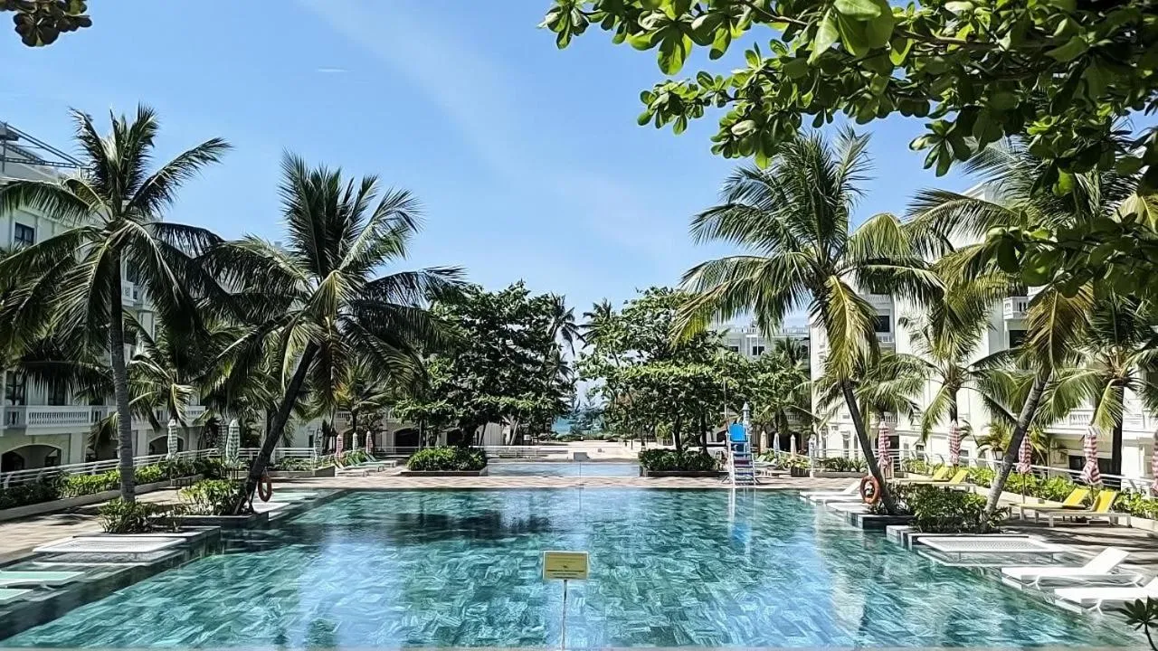 Day in Anna Beach Phú Quốc