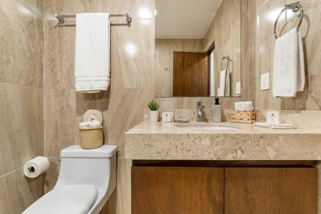 Toilet in Departamento Céntrico y Moderno en Cancún.