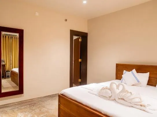 Bed in Ceylon Kingsmen Garden - Katunayake Airport Transit Hotels