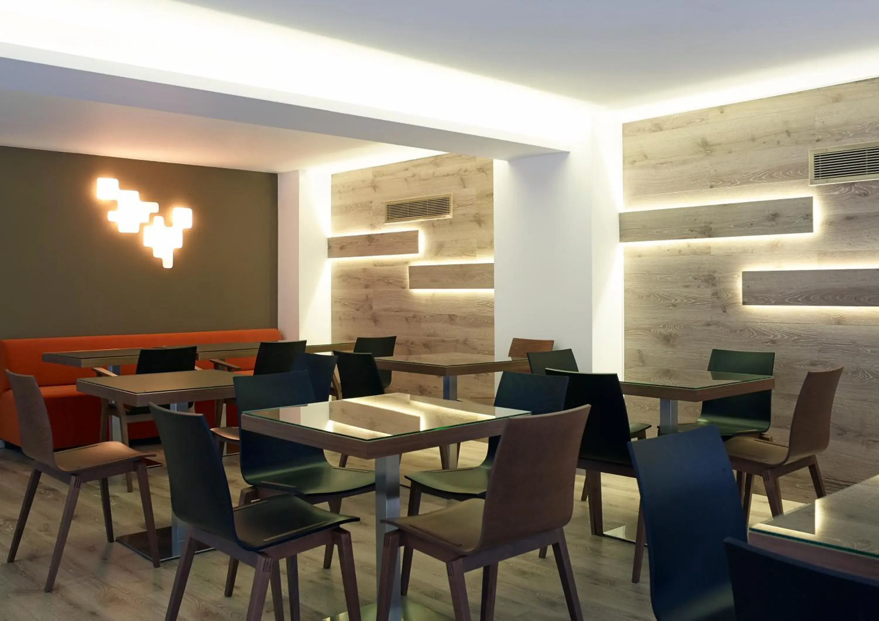 Restaurant/places to eat in Amazon Hotel Restaurant/places to eat in Amazon Hotel