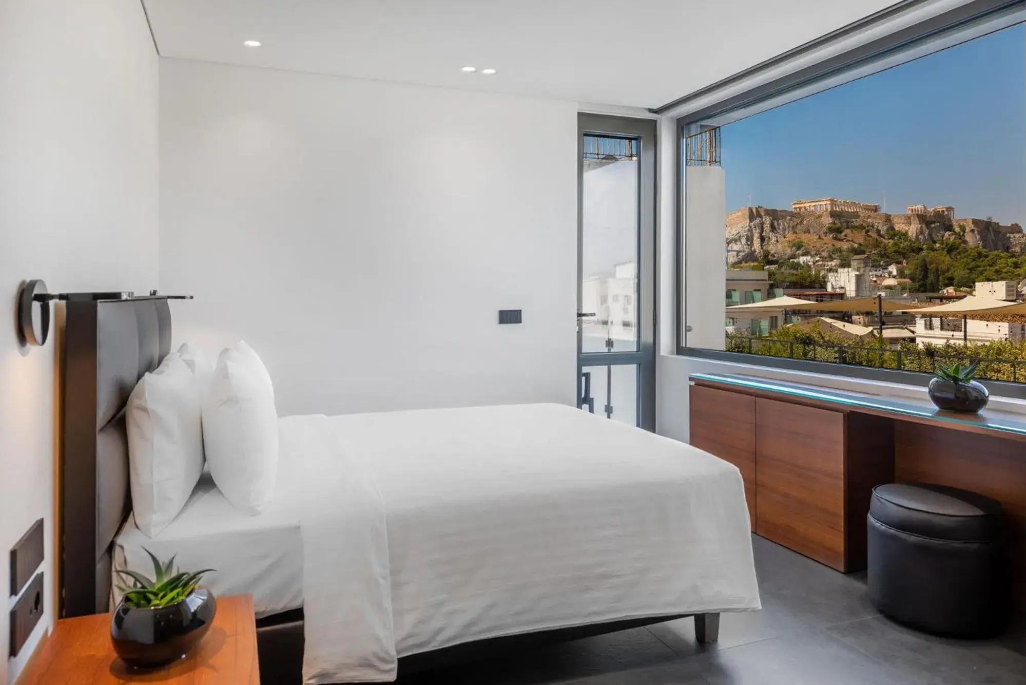 Deluxe Double Room with Balcony in Amazon Hotel Deluxe Double Room with Balcony in Amazon Hotel