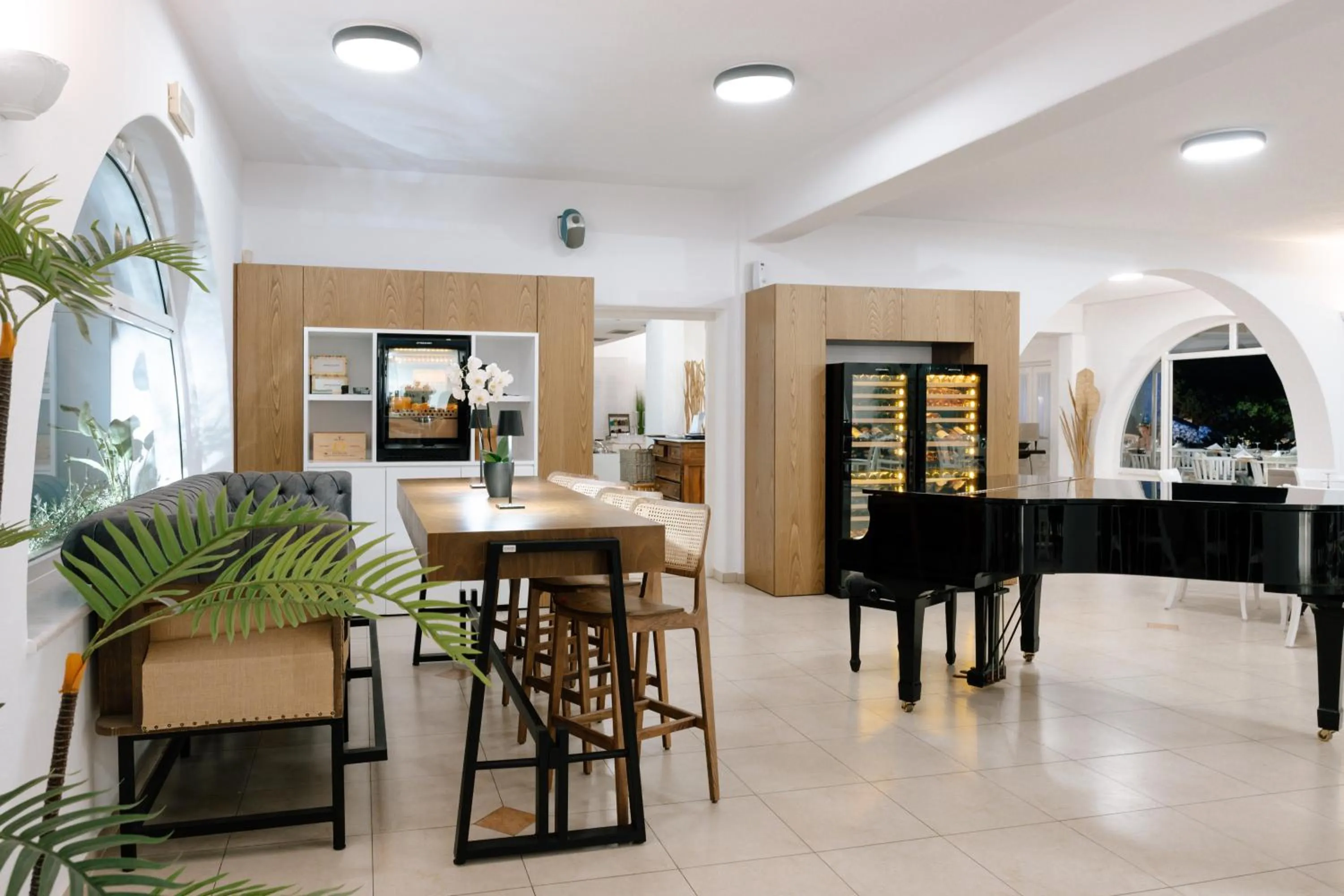 Lounge or bar in Paros Agnanti Resort & Spa