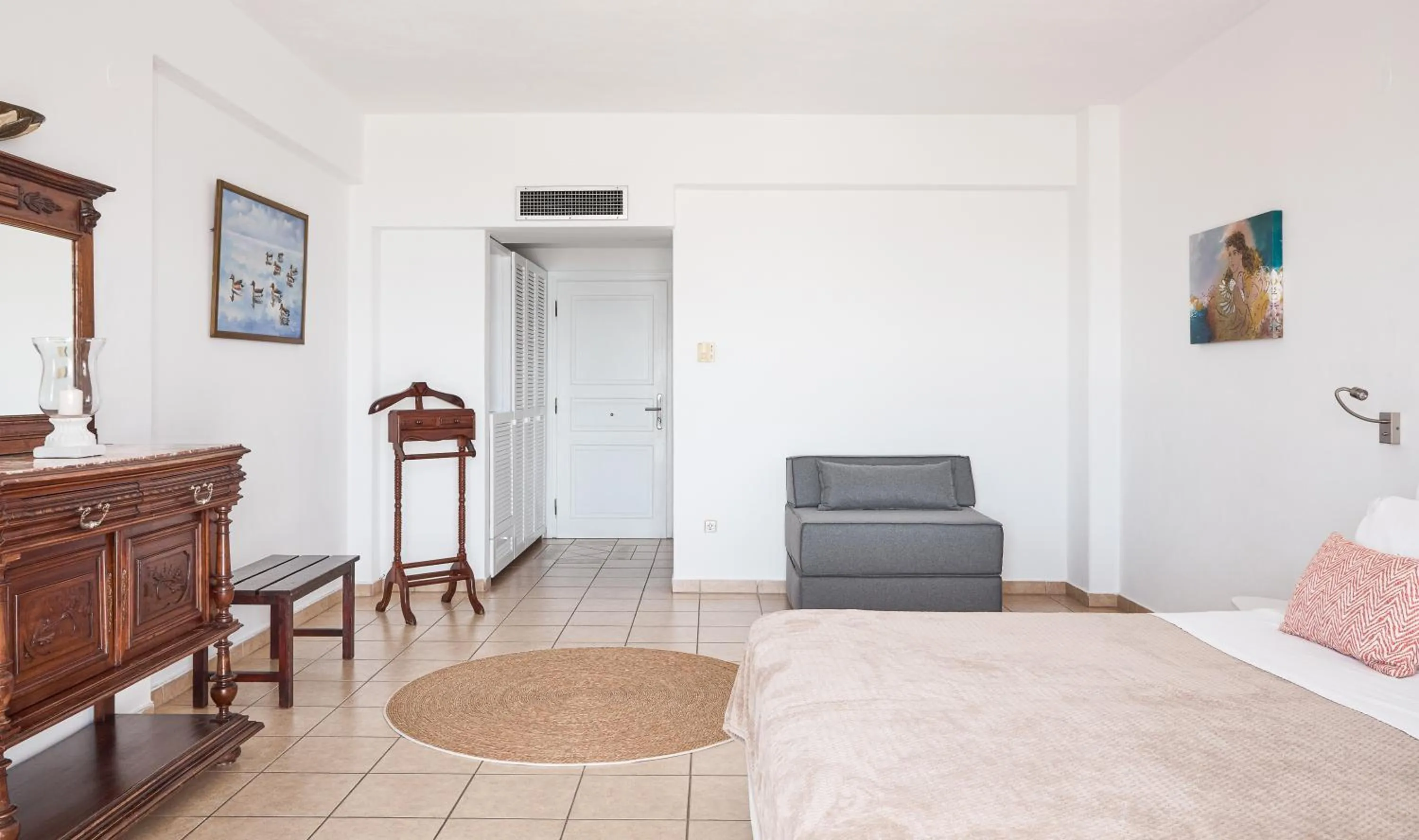 Photo of the whole room, Bed in Paros Agnanti Resort & Spa