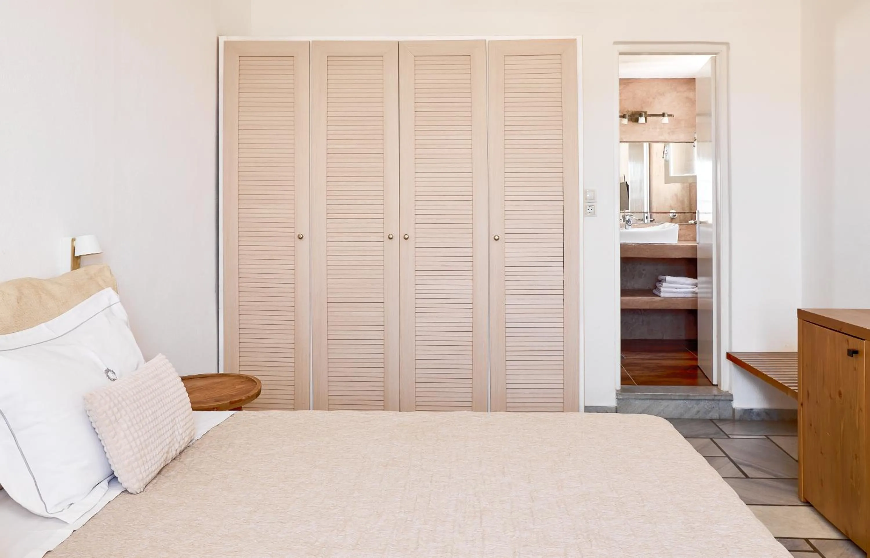 Bed in Paros Agnanti Resort & Spa