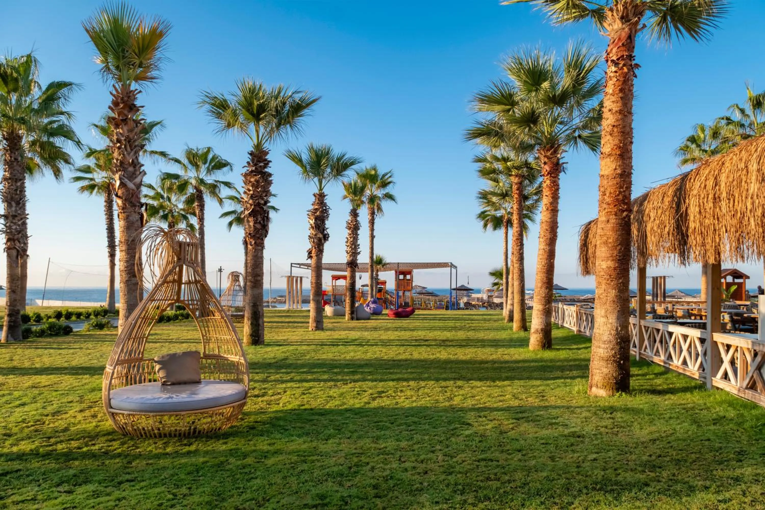 Day in Serenity Queen Hotel