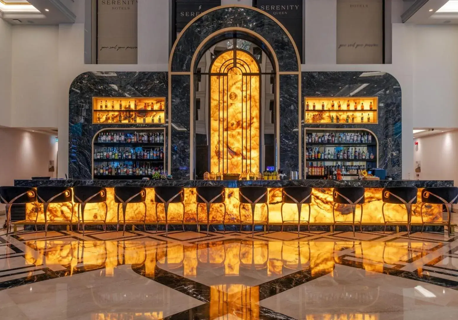 Lounge or bar in Serenity Queen Hotel Lounge or bar in Serenity Queen Hotel